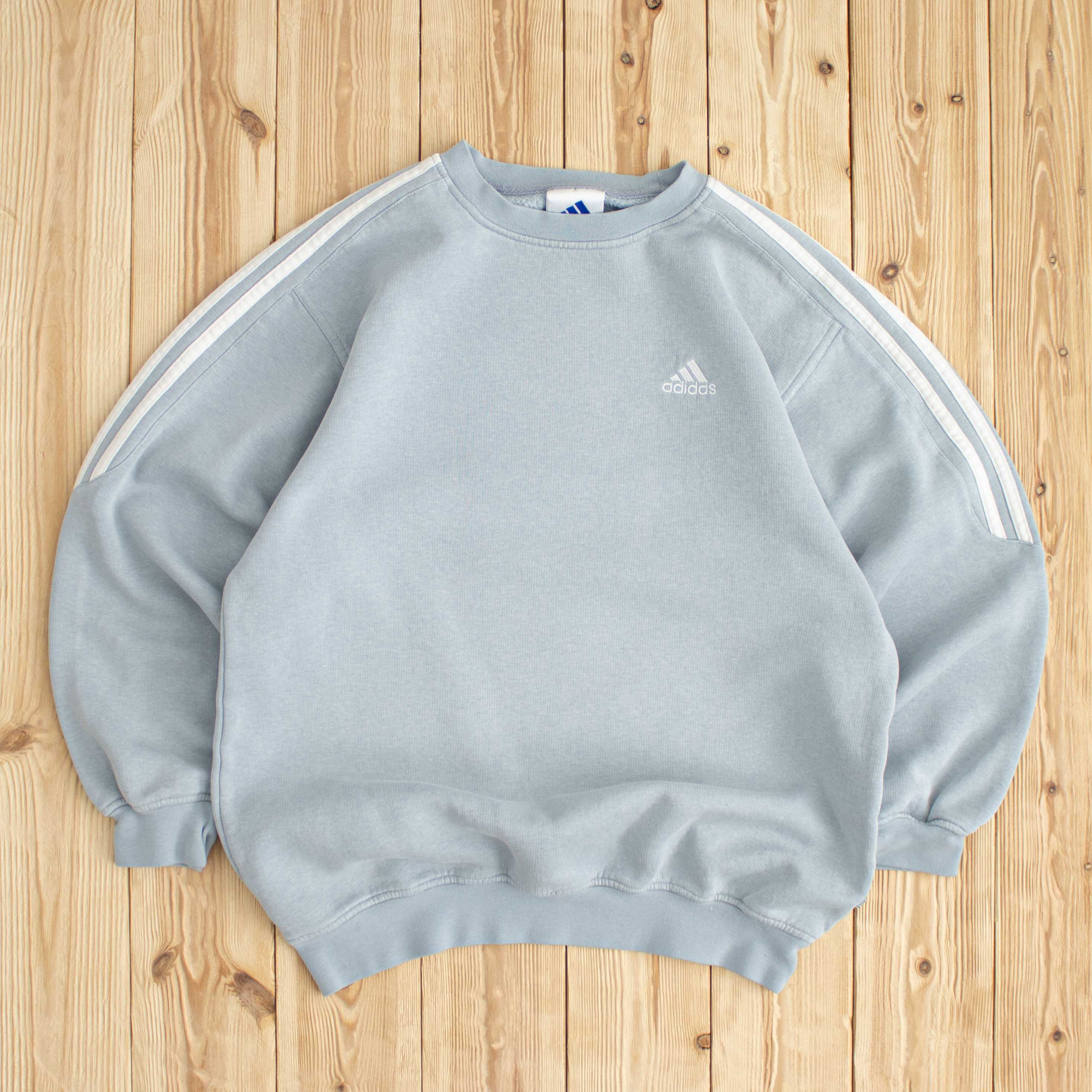 (M) Vintage Adidas Essential Embroidered Sweatshirt