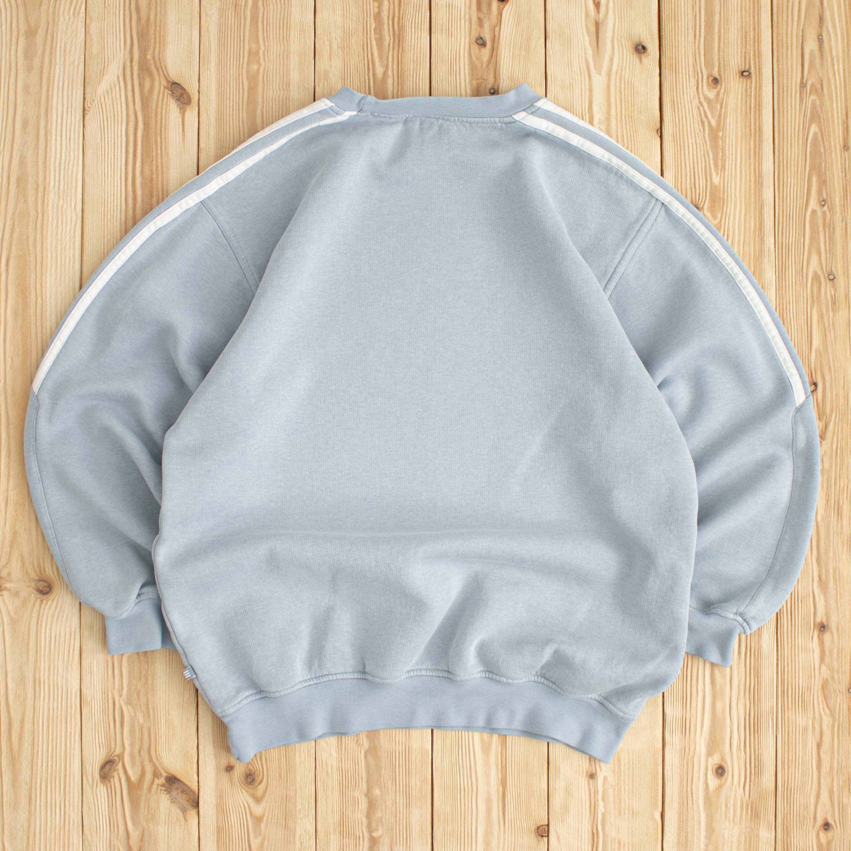 (M) Vintage Adidas Essential Embroidered Sweatshirt