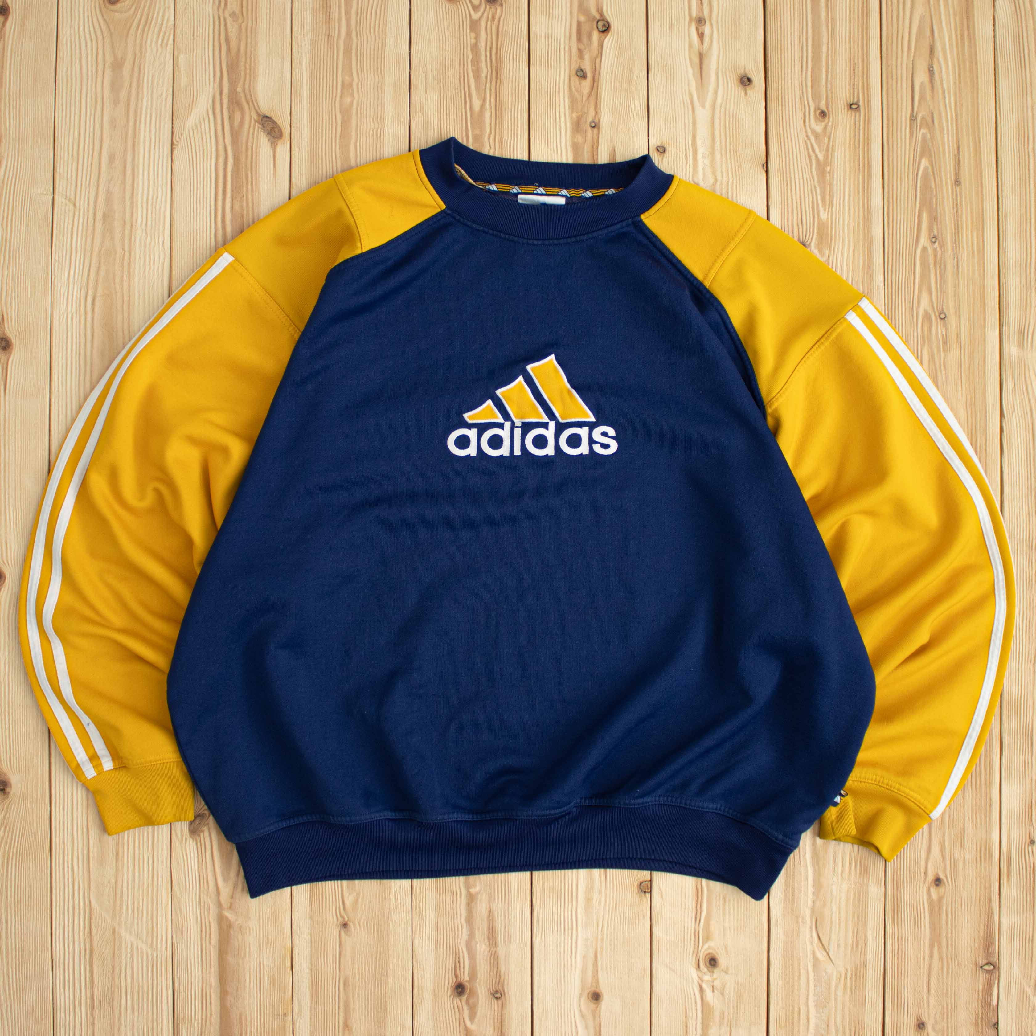 (XL) Vintage Adidas Logo Embroidered Sweatshirt