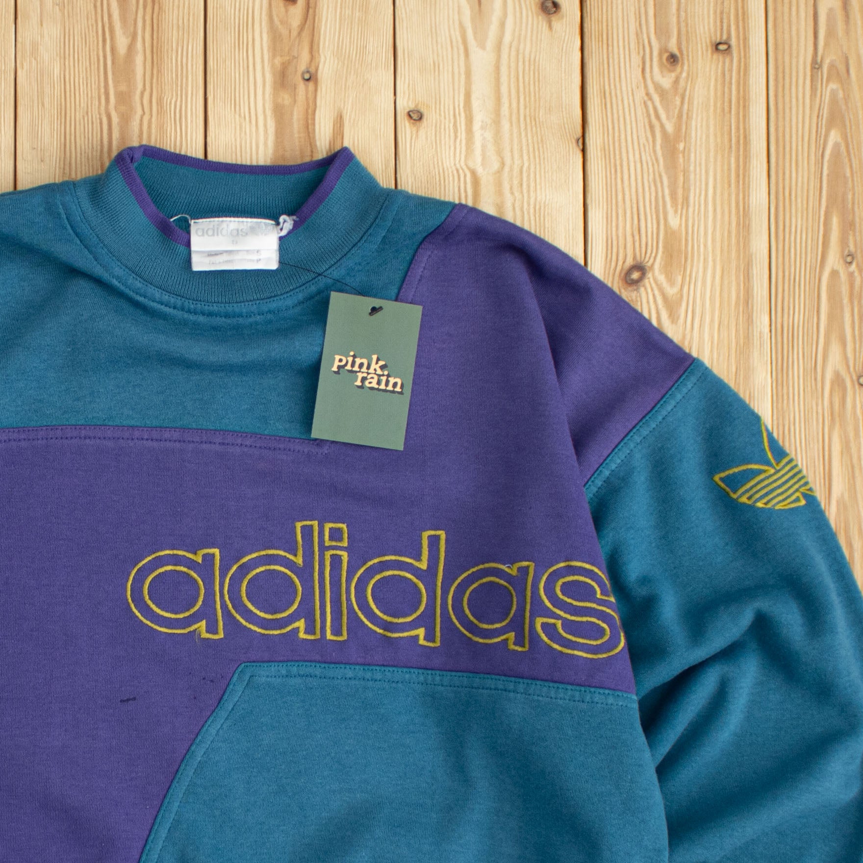 (S) Vintage Adidas Embroidered Sweatshirt