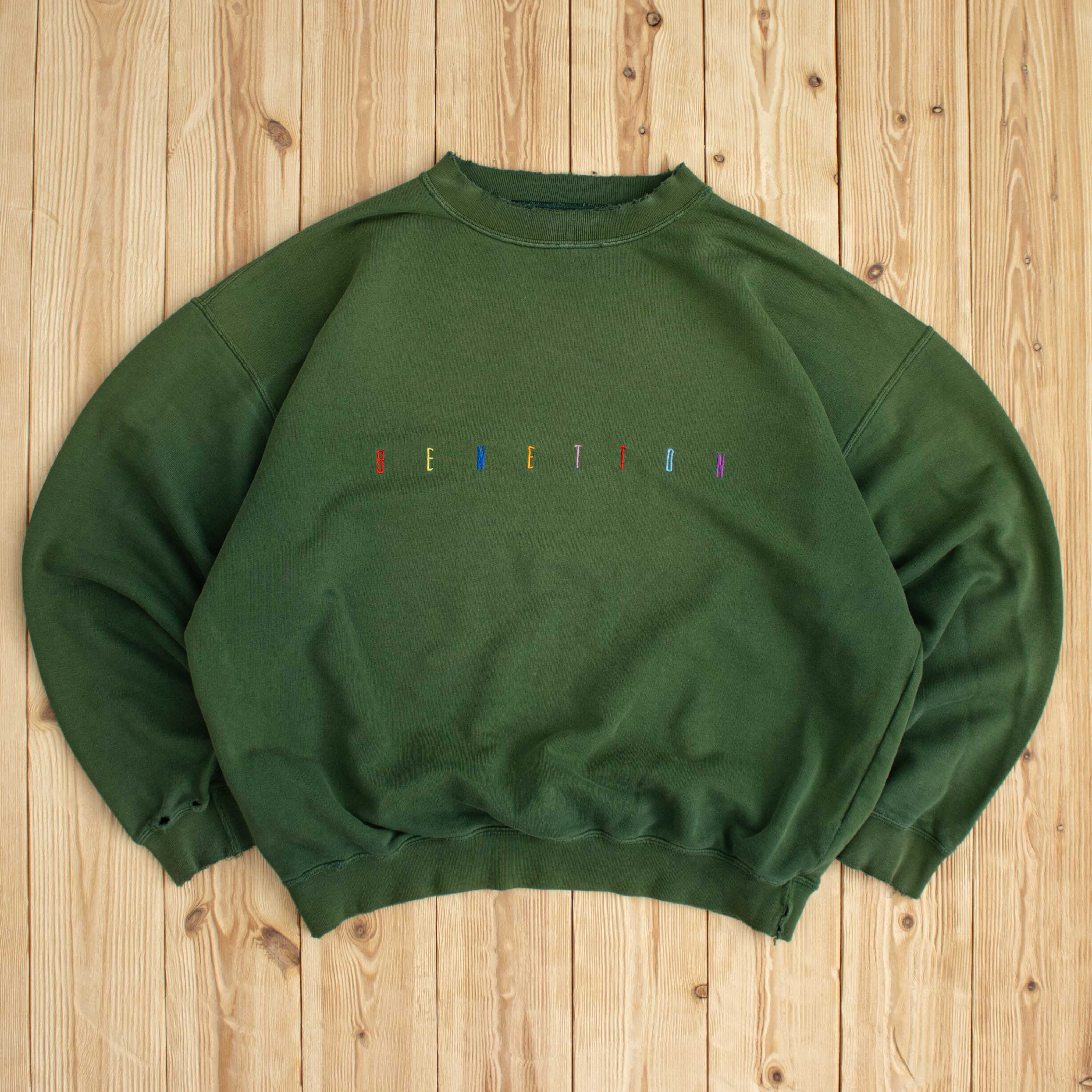 (M) Vintage Benetton Embroidered Sweatshirt