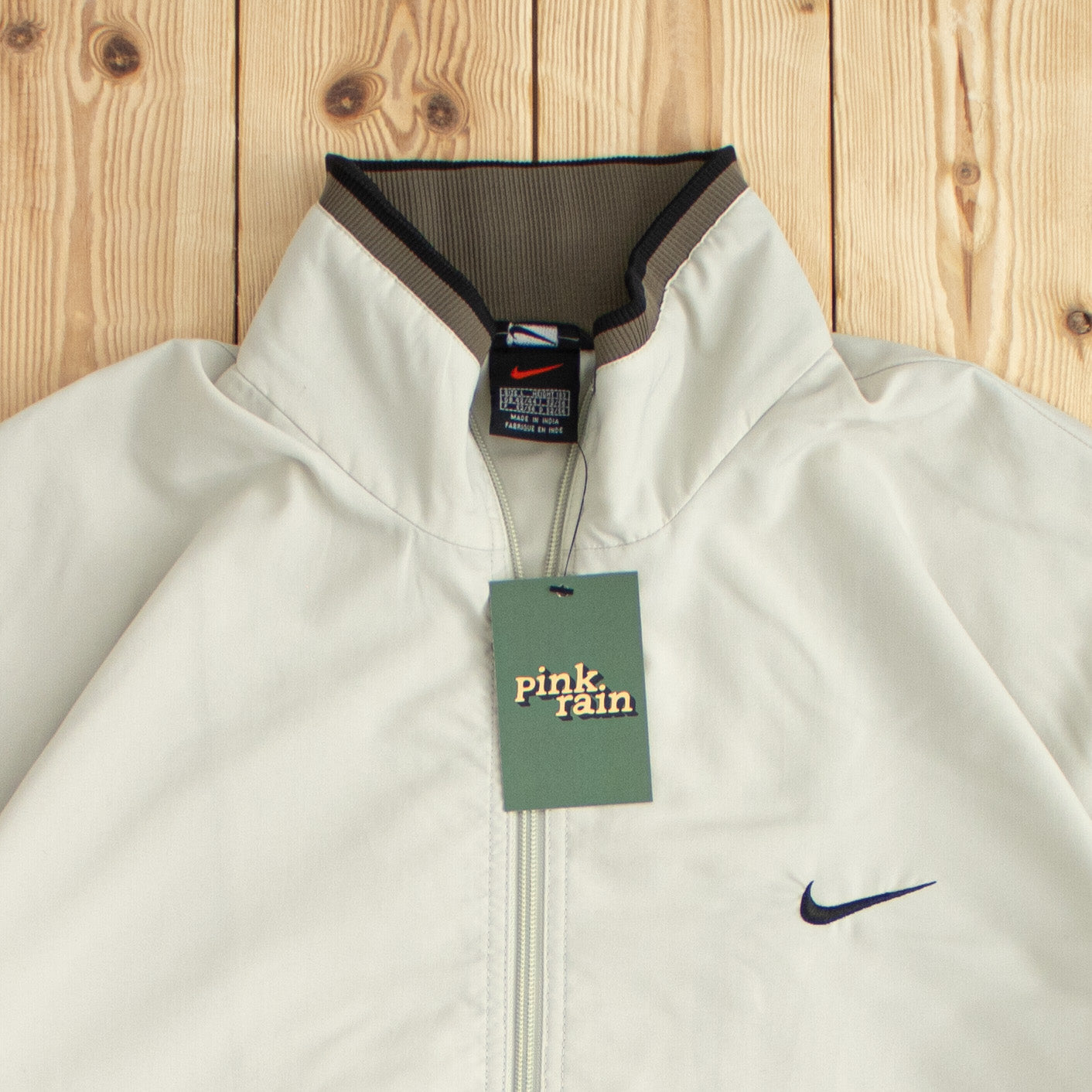 (L) Vintage Nike Essential Embroidered Jacket