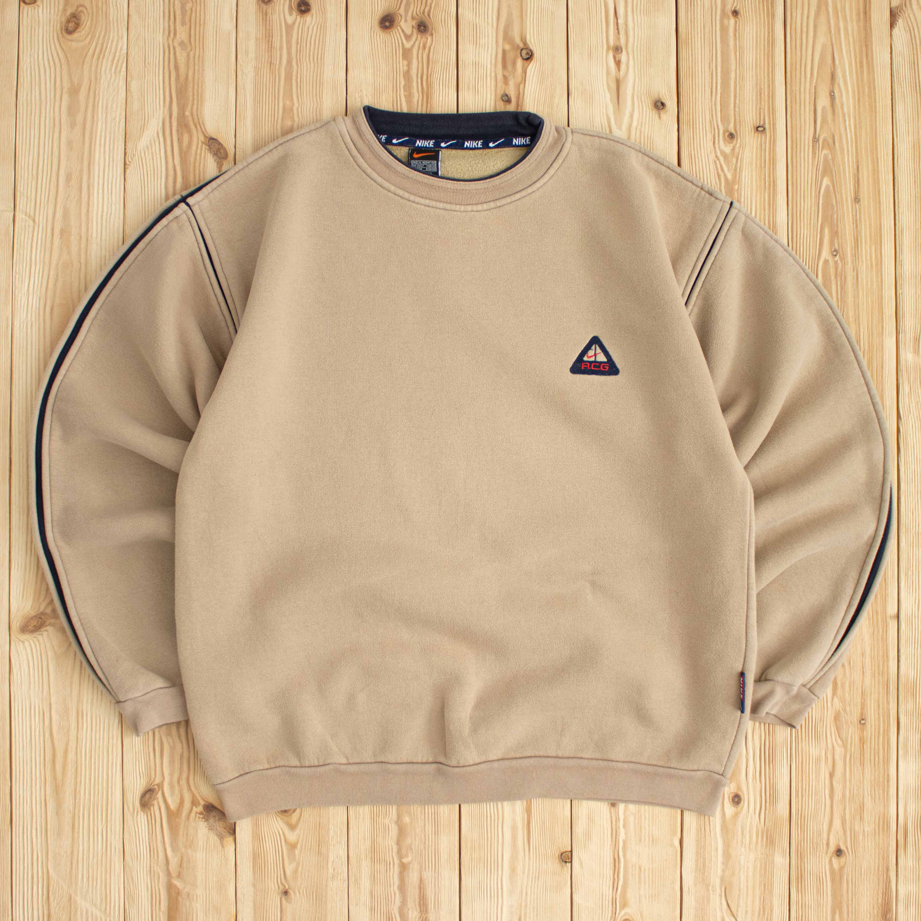 (M) Vintage Nike ACG Embroidered Sweatshirt