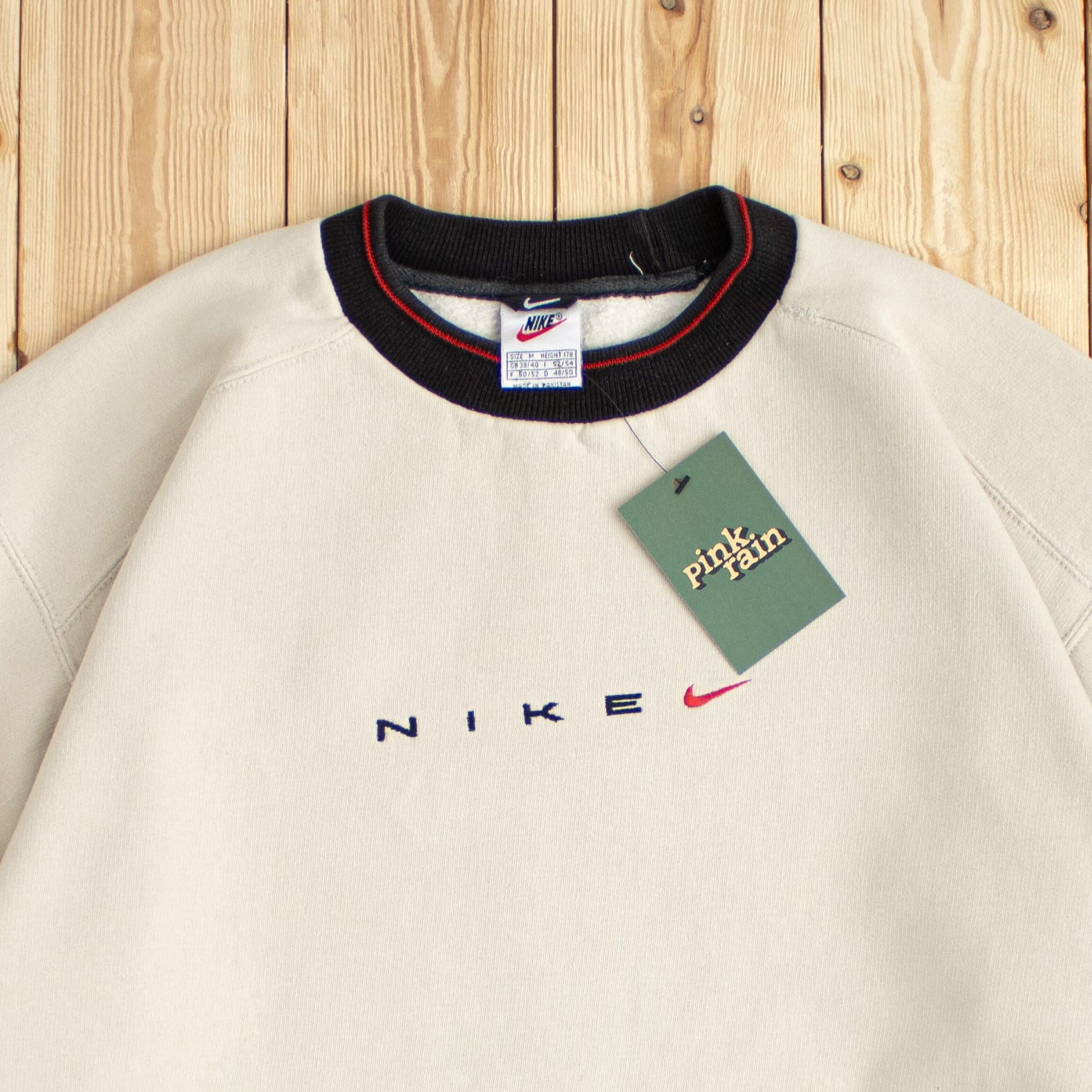 (M) Vintage Nike Spell Out Embroidered Sweatshirt