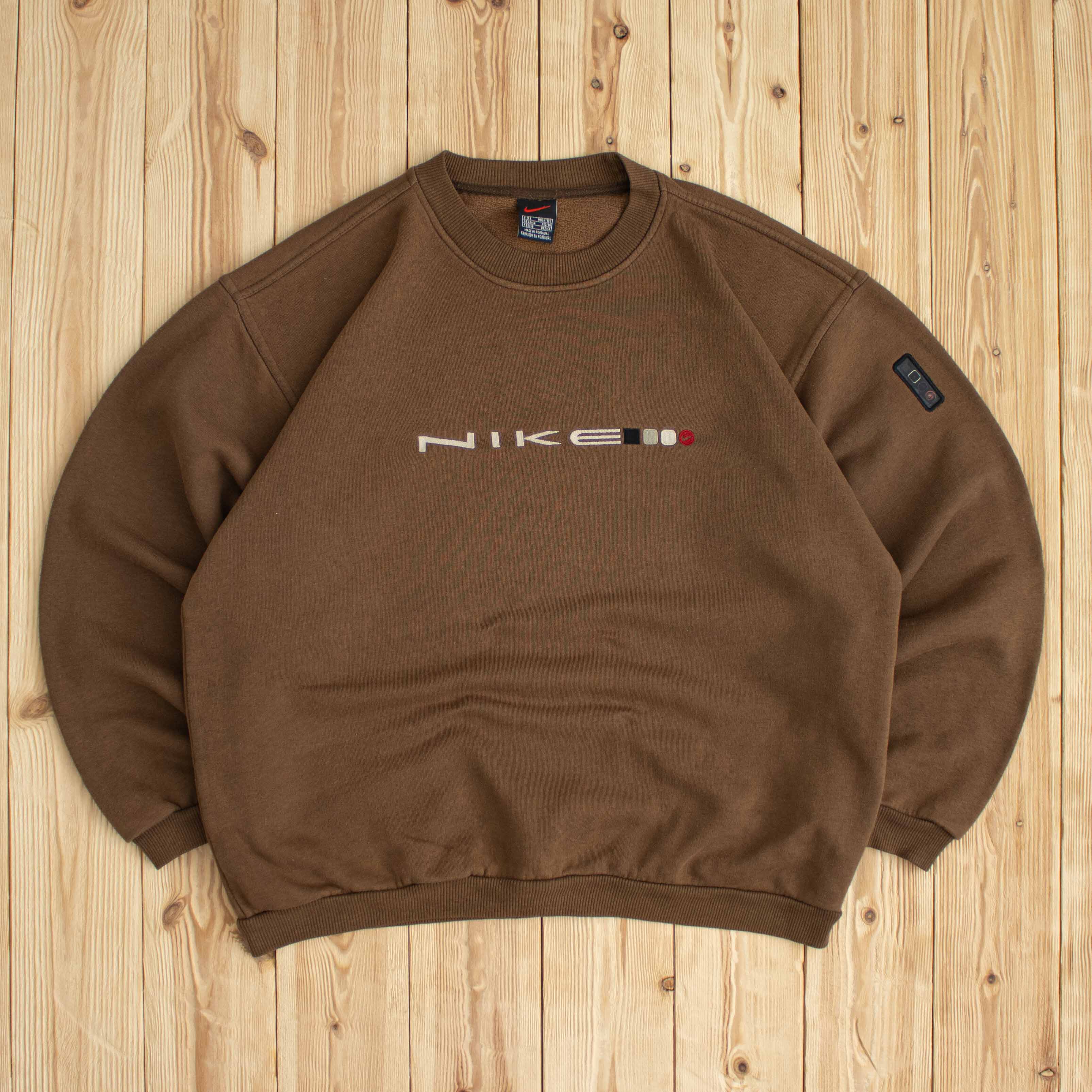 (M) Vintage Nike Spell Out Embroidered Sweatshirt