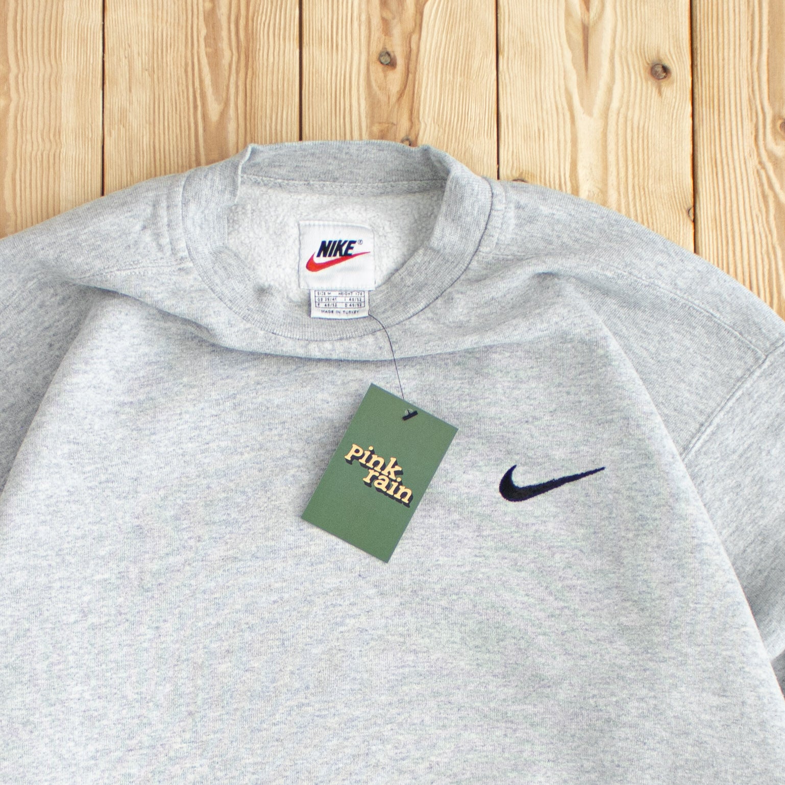 (M) Vintage Nike Essential Embroidered Sweatshirt