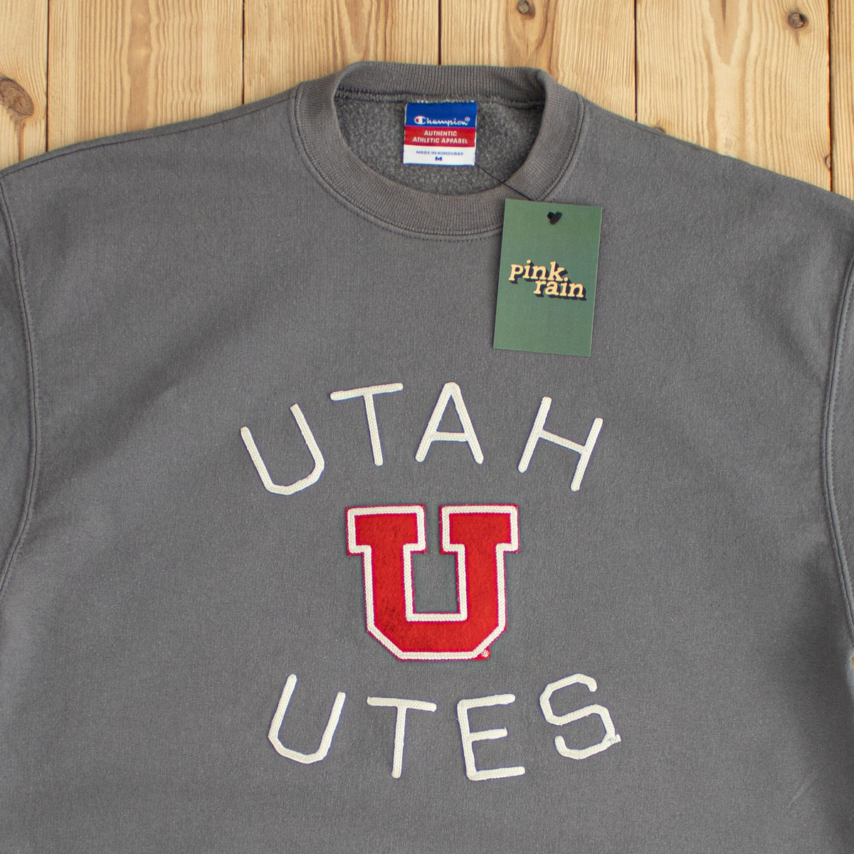 (M) Champion Utah Utes Vintage Embroidered Sweatshirt Gray