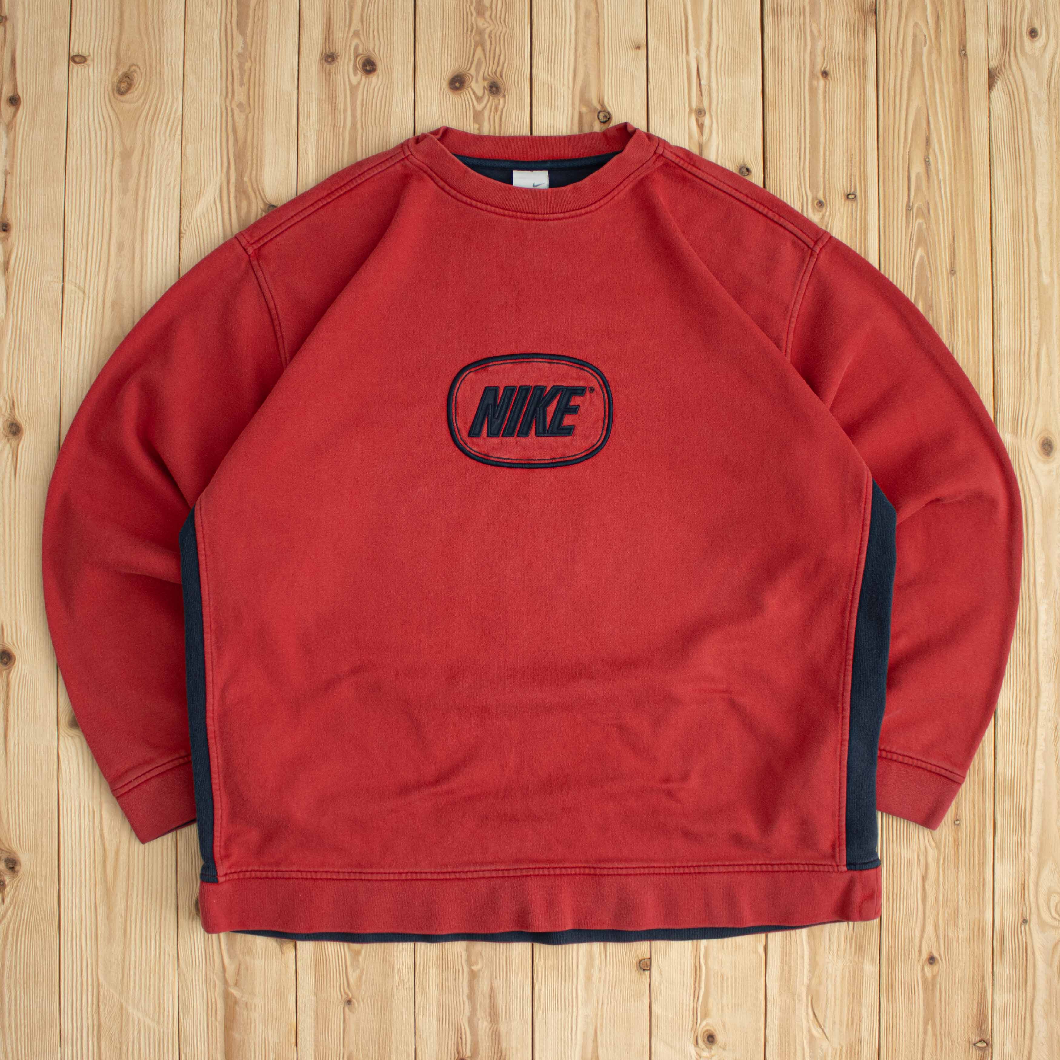(XL) Vintage Nike Spell Out Embroidered Sweatshirt