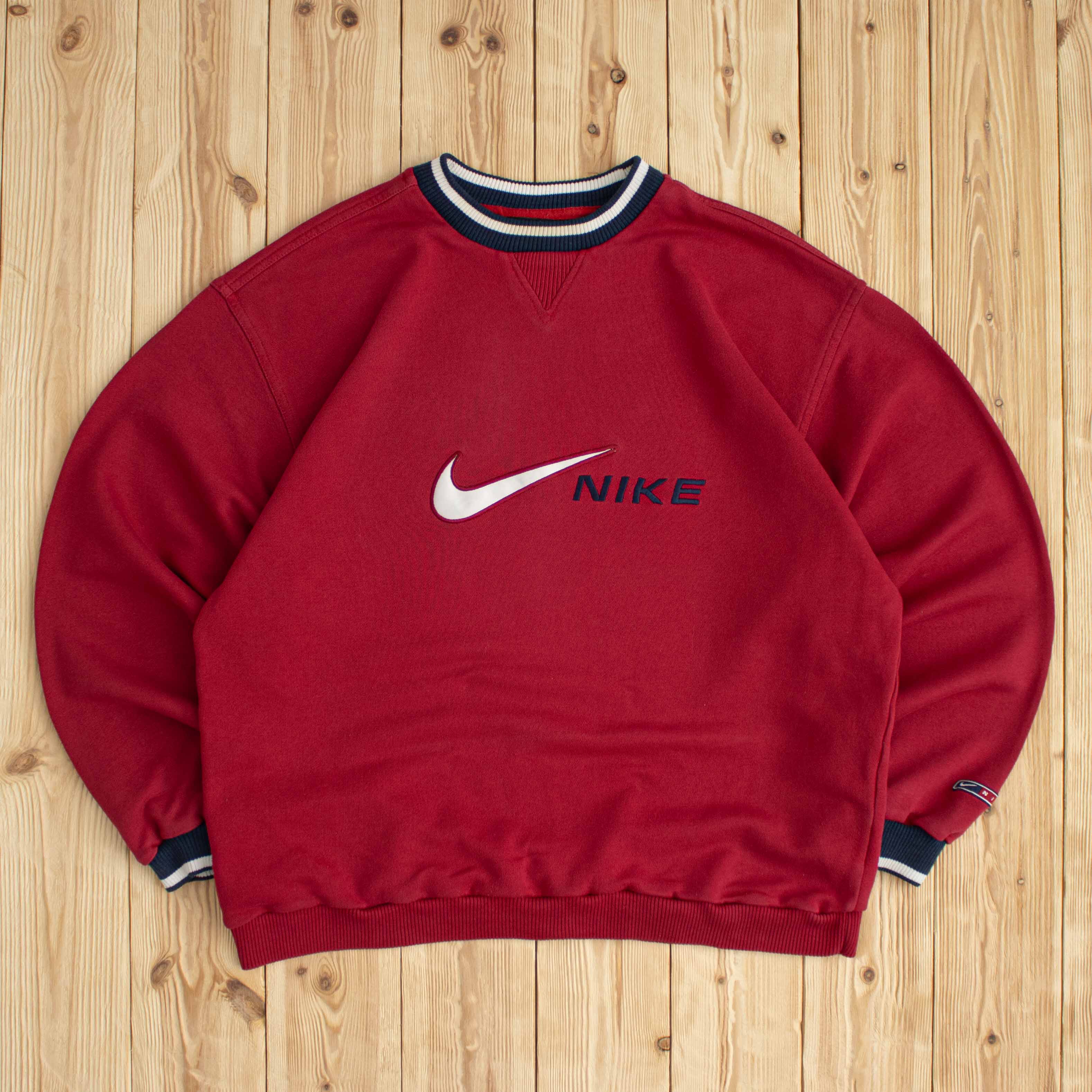 (M) Vintage Nike Spell Out Embroidered Sweatshirt