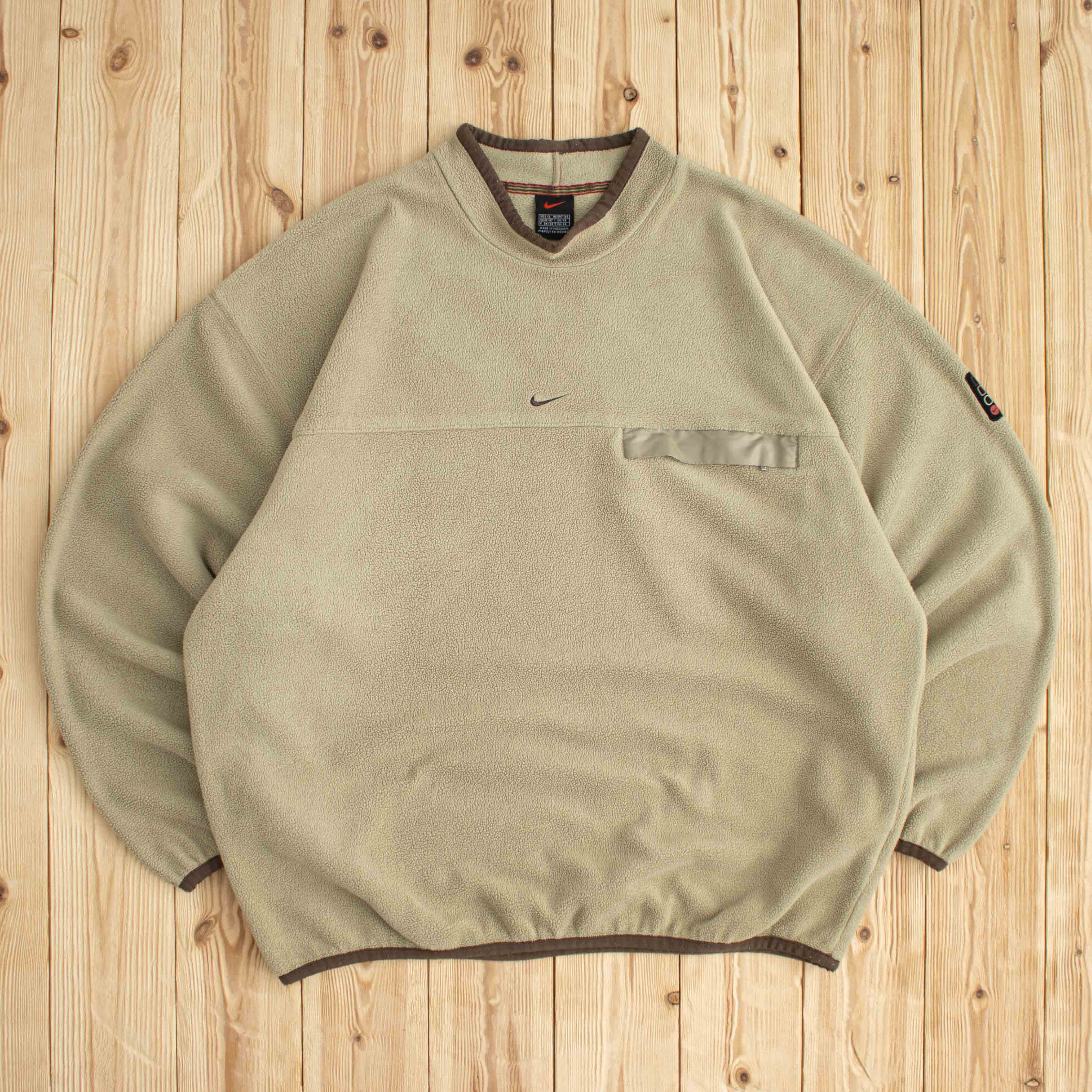 (L/XL) Vintage Nike Swoosh Embroidered Fleece Sweatshirt