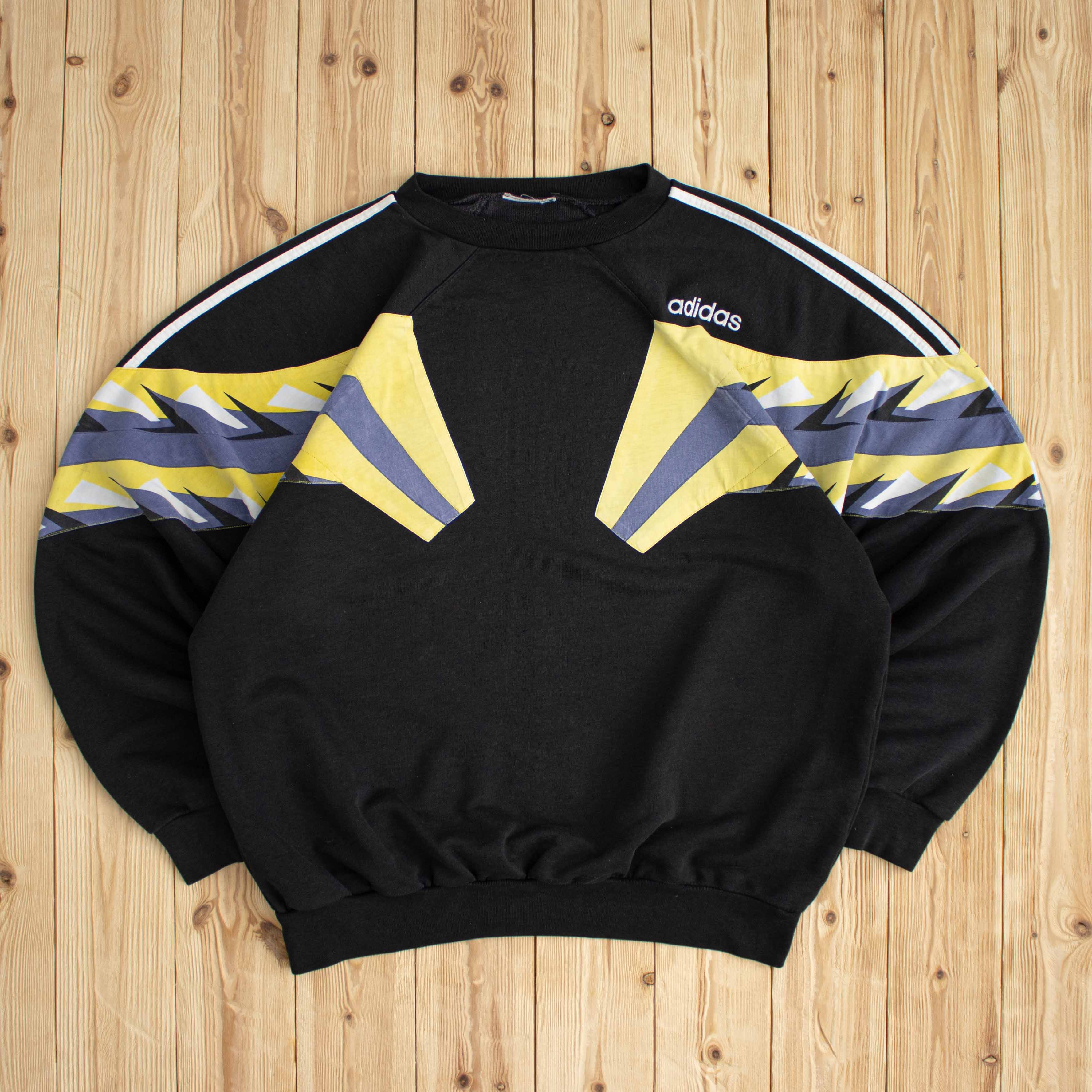 (L) Vintage Adidas Embroidered Sweatshirt