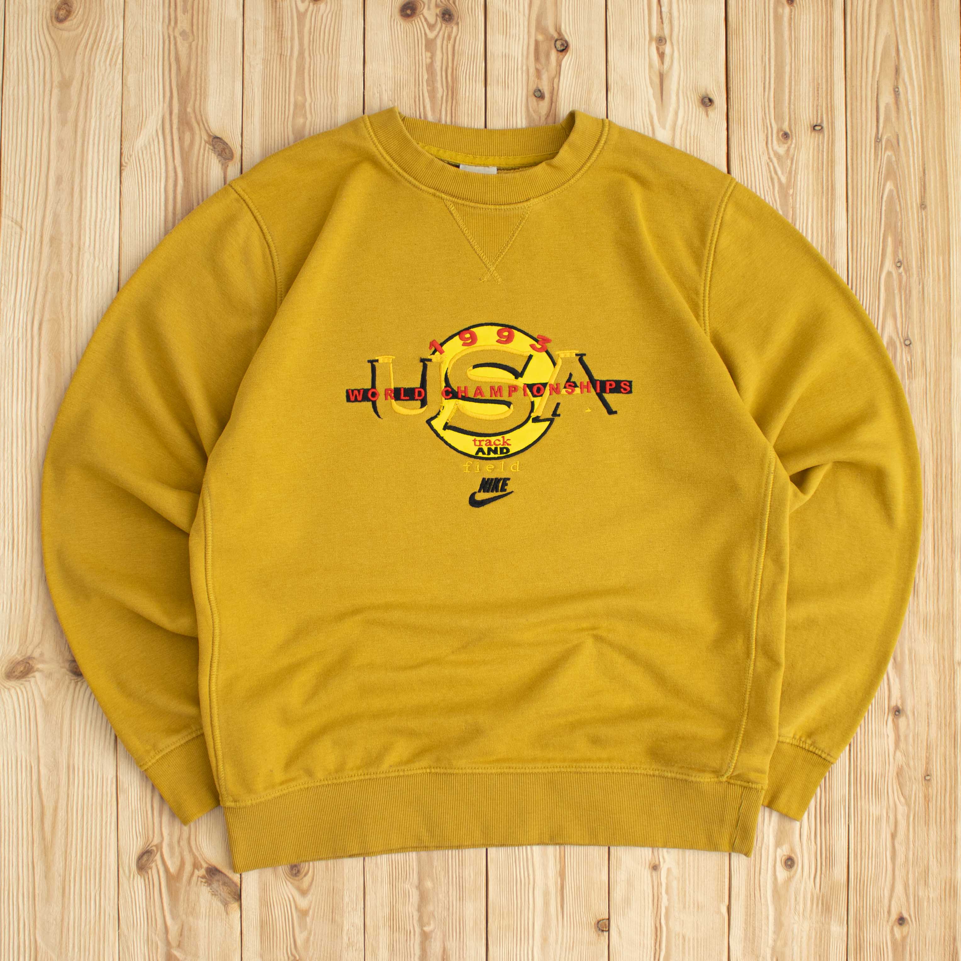 (M) Vintage Nike Track And Field Embroidered Sweatshirt