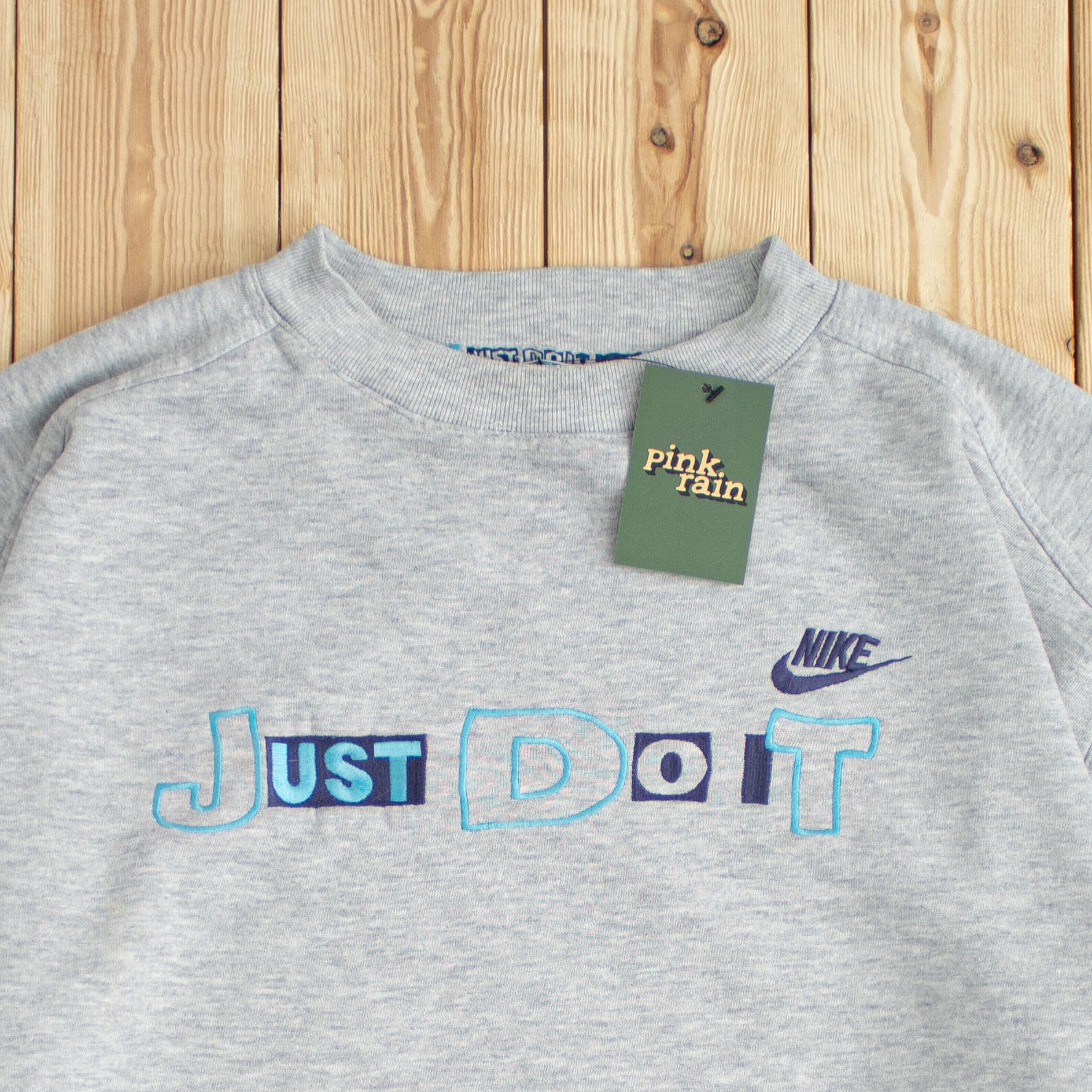 (L) Vintage Nike 'Just Do It' Embroidered Sweatshirt