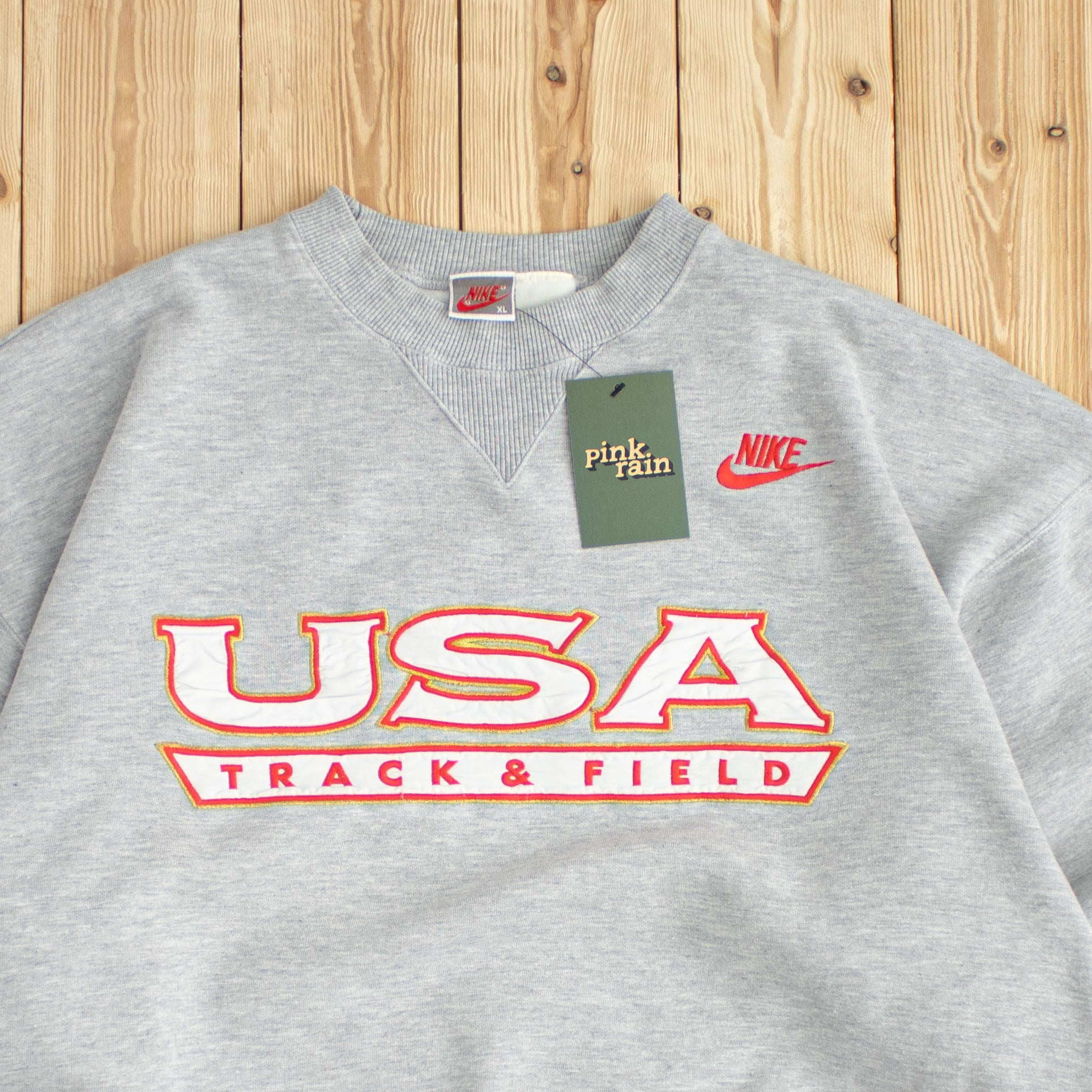 (L) Vintage Nike USA 'Track & Field' Embroidered Sweatshirt