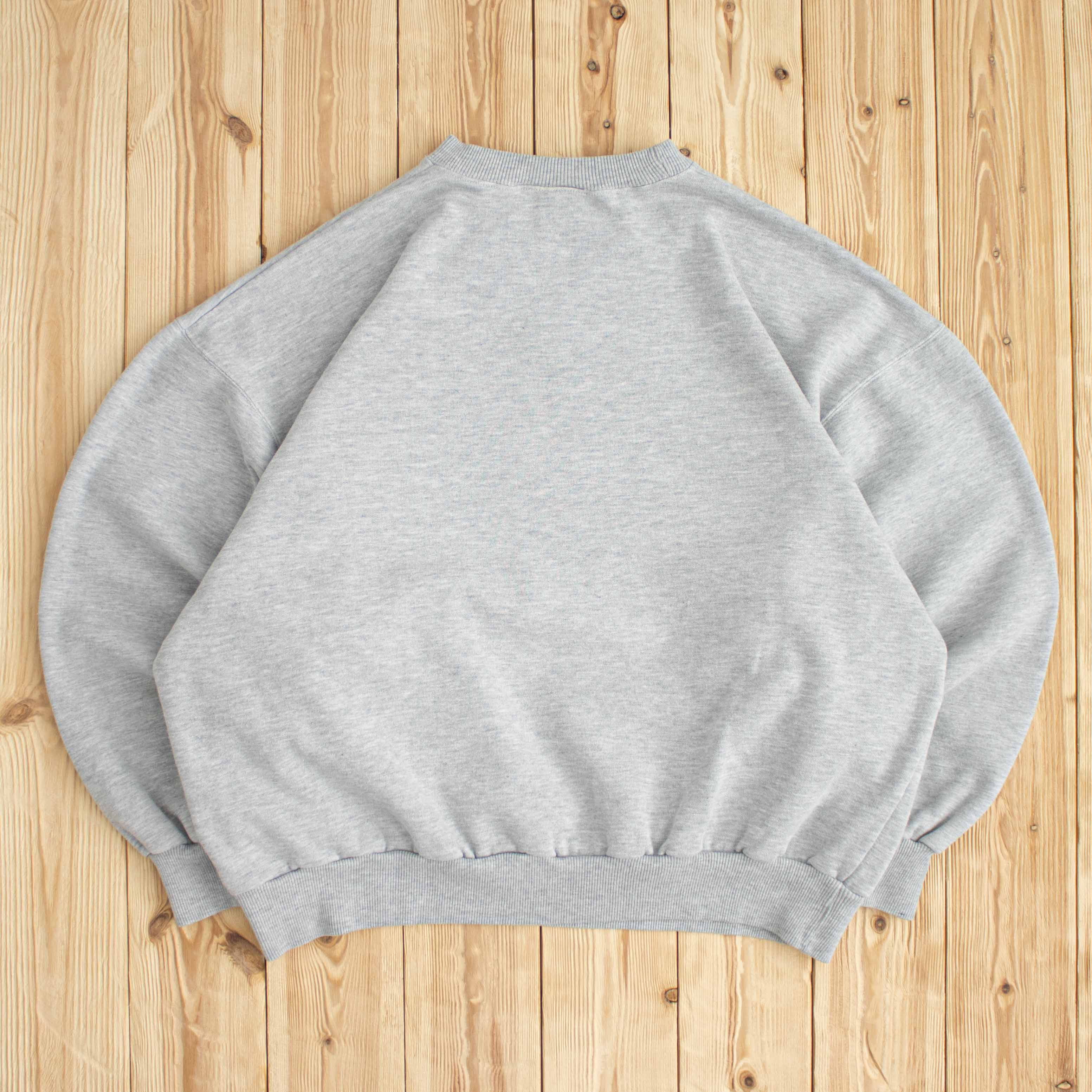 (L) Vintage Nike USA 'Track & Field' Embroidered Sweatshirt