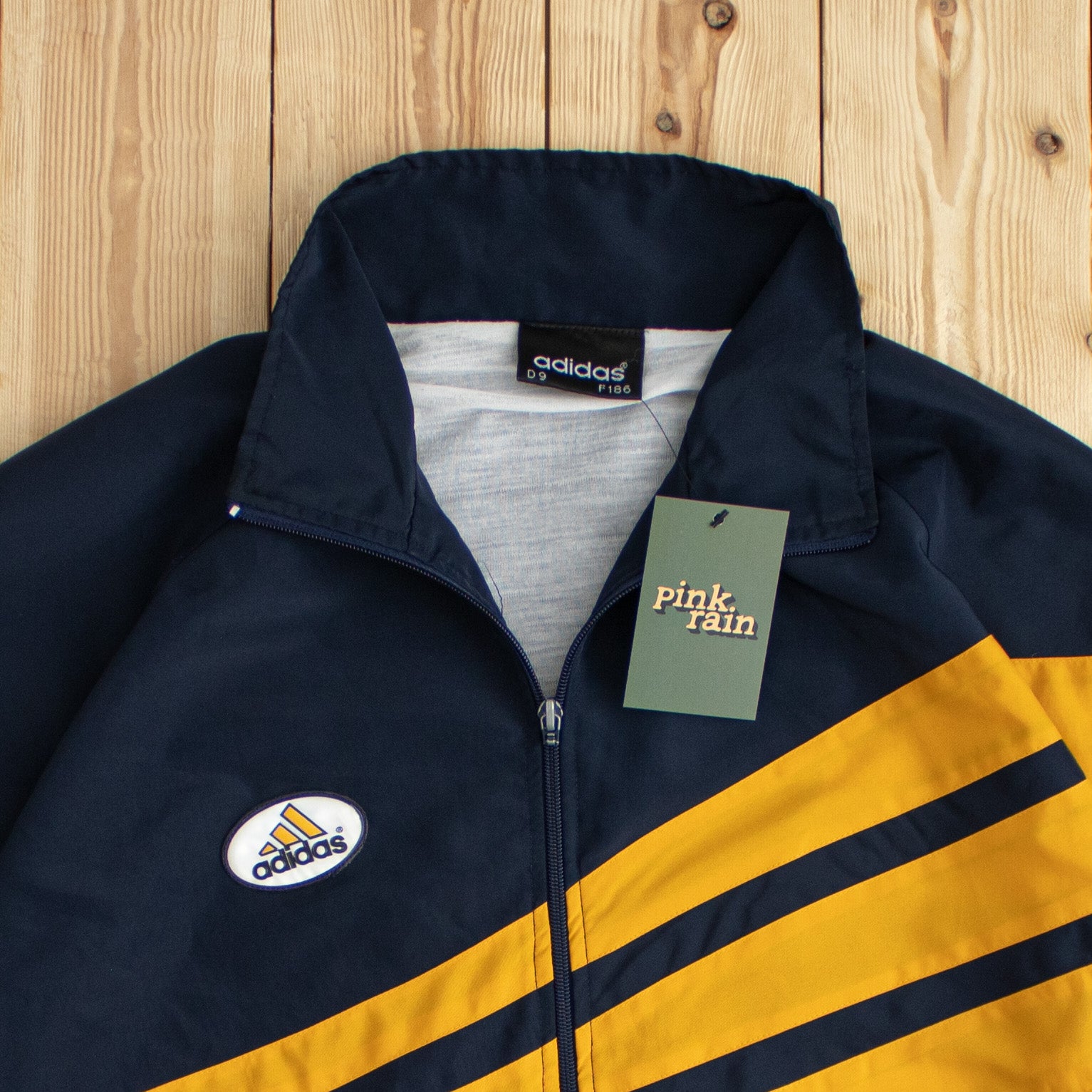 (L) Vintage Adidas Embroidered Jacket