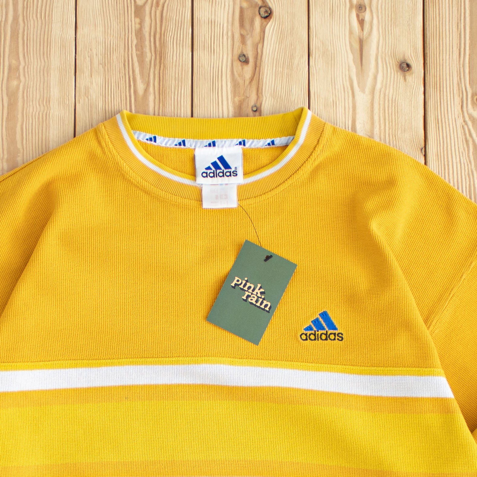 (L) Vintage Adidas Essential Embroidered Sweatshirt
