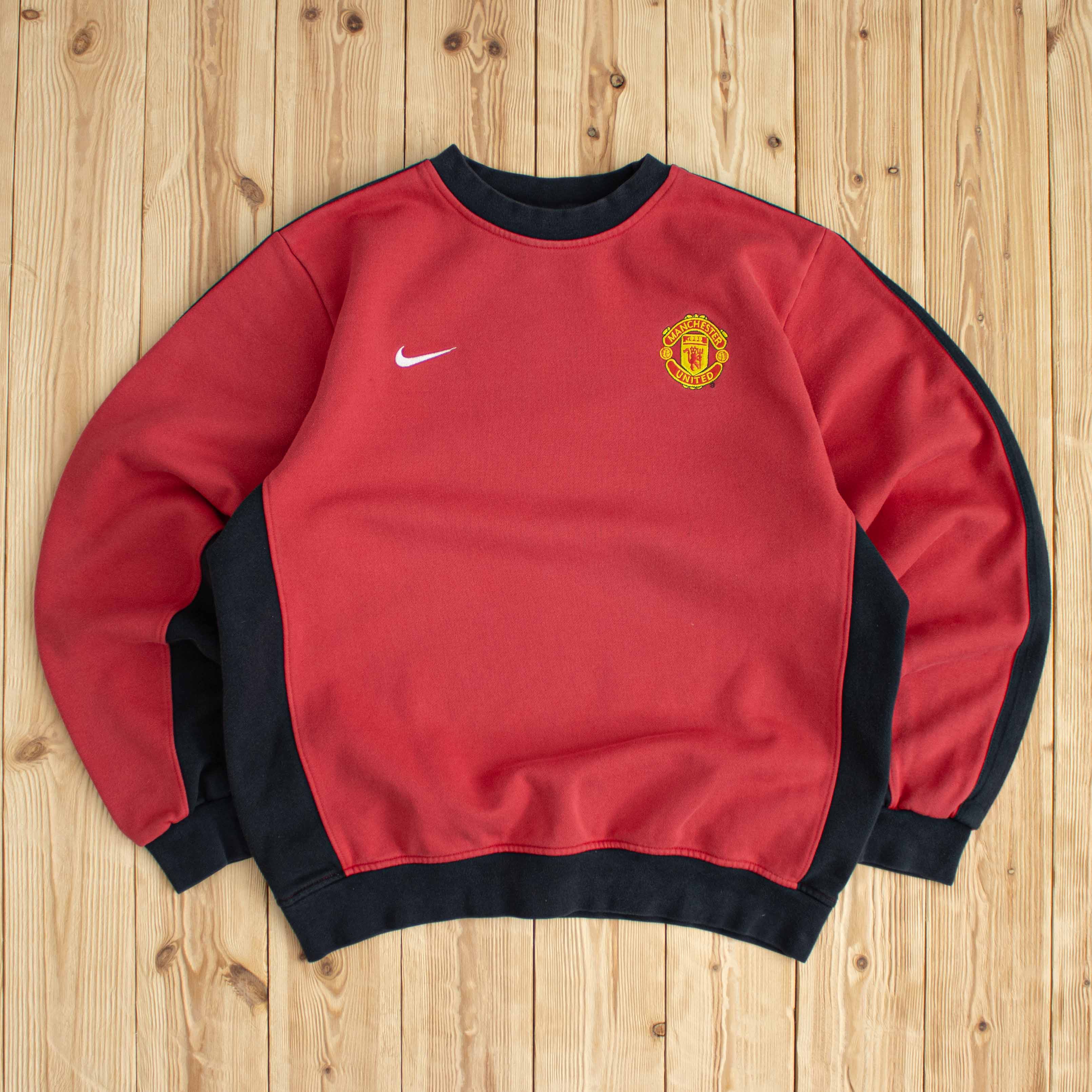 (M) Vintage Nike Manchester United Embroidered Sweatshirt