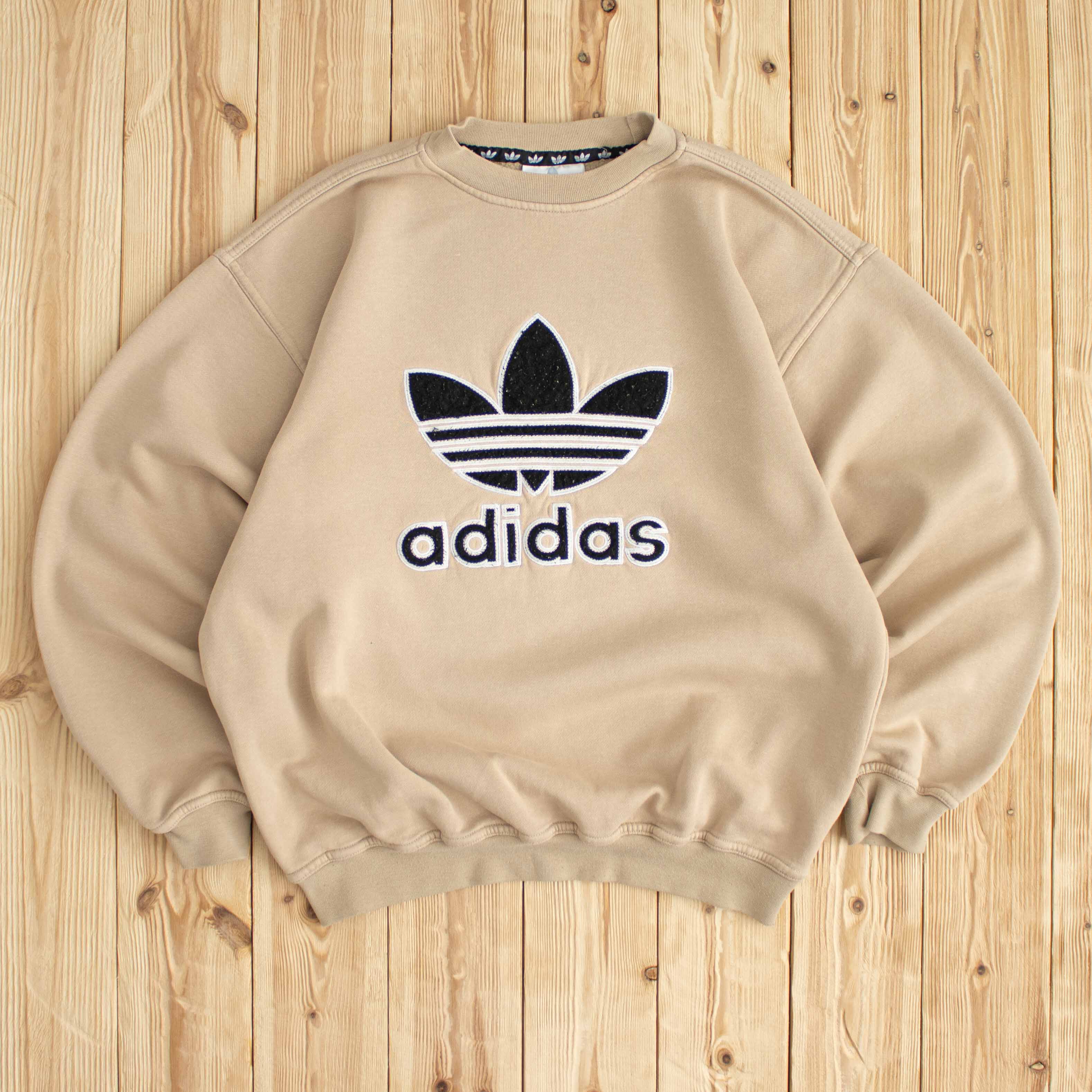 (L) Vintage Adidas Embroidered Sweatshirt