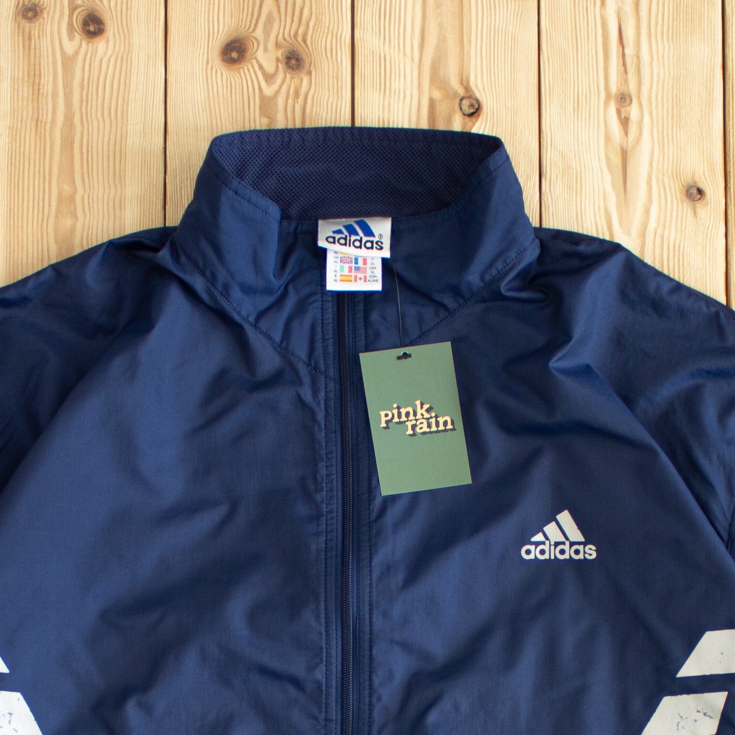 (L) Vintage Adidas Essential Jacket