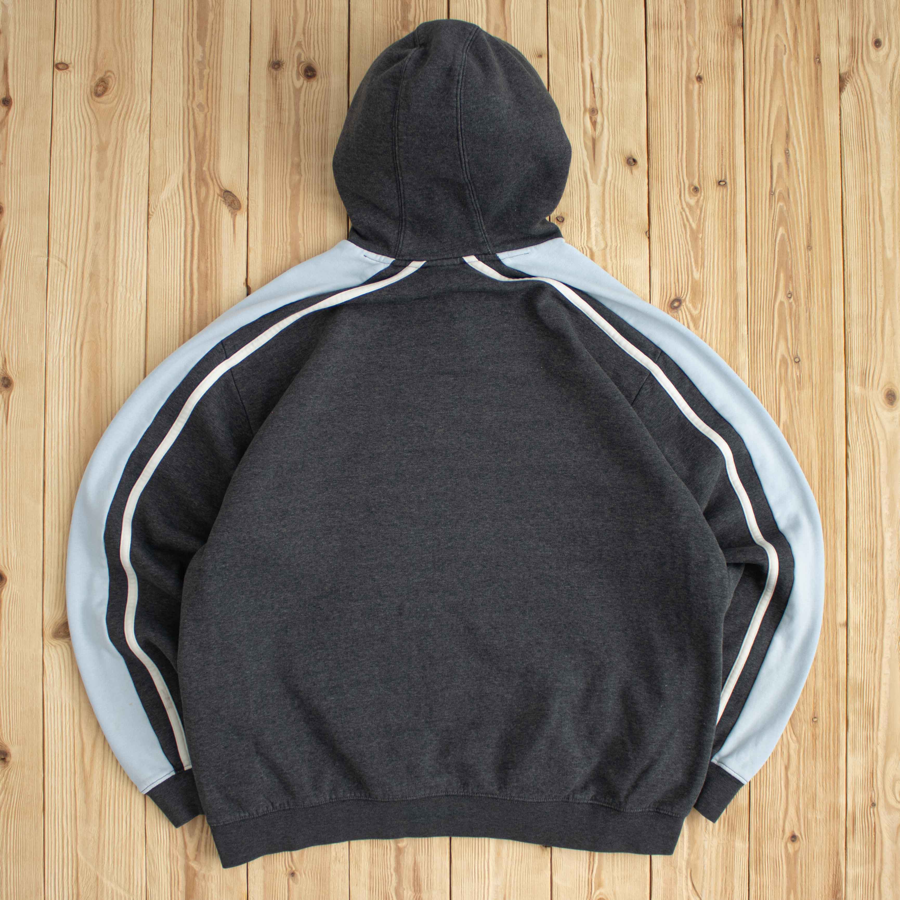 (M) Vintage Nike Logo Embroidered Hoodie