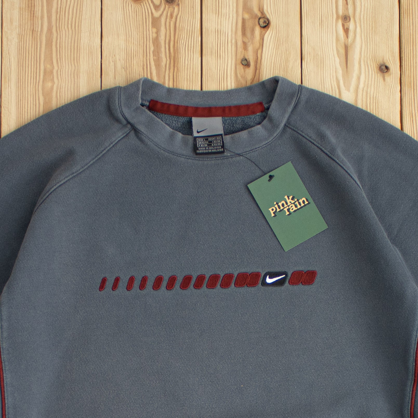 (L) Vintage Nike Embroidered Sweatshirt