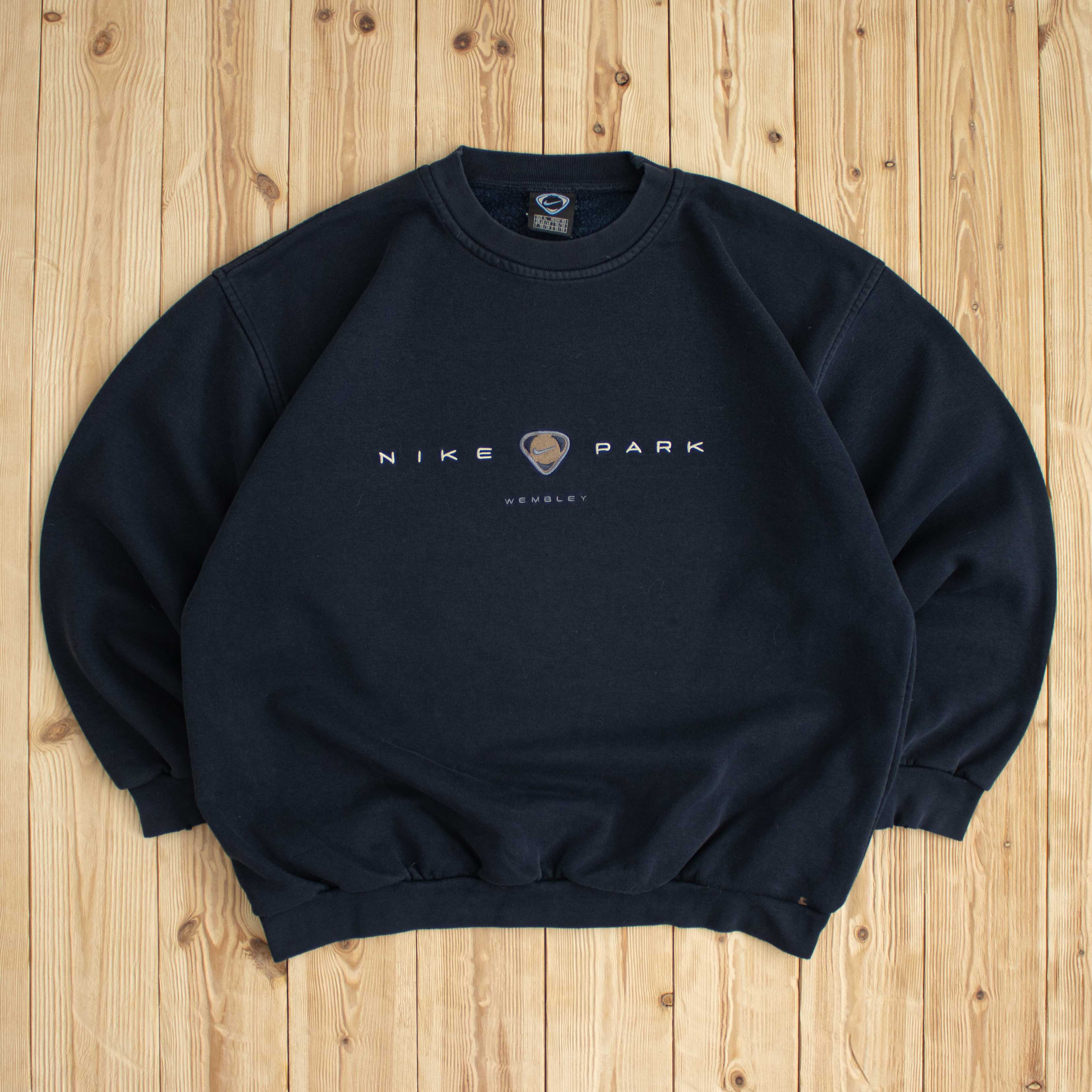 (L) Vintage Nike Park Wembley Embroidered Sweatshirt