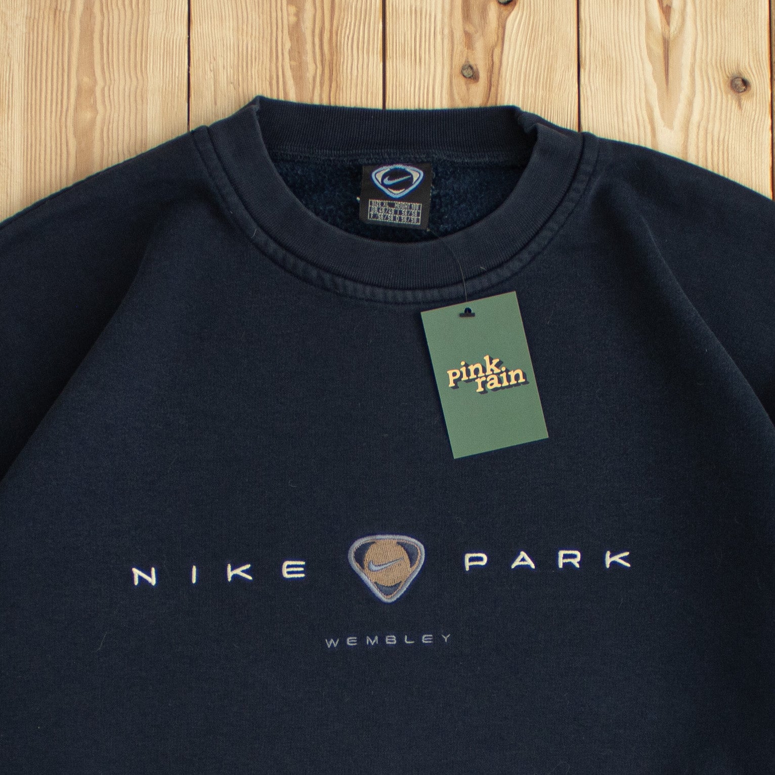 (L) Vintage Nike Park Wembley Embroidered Sweatshirt