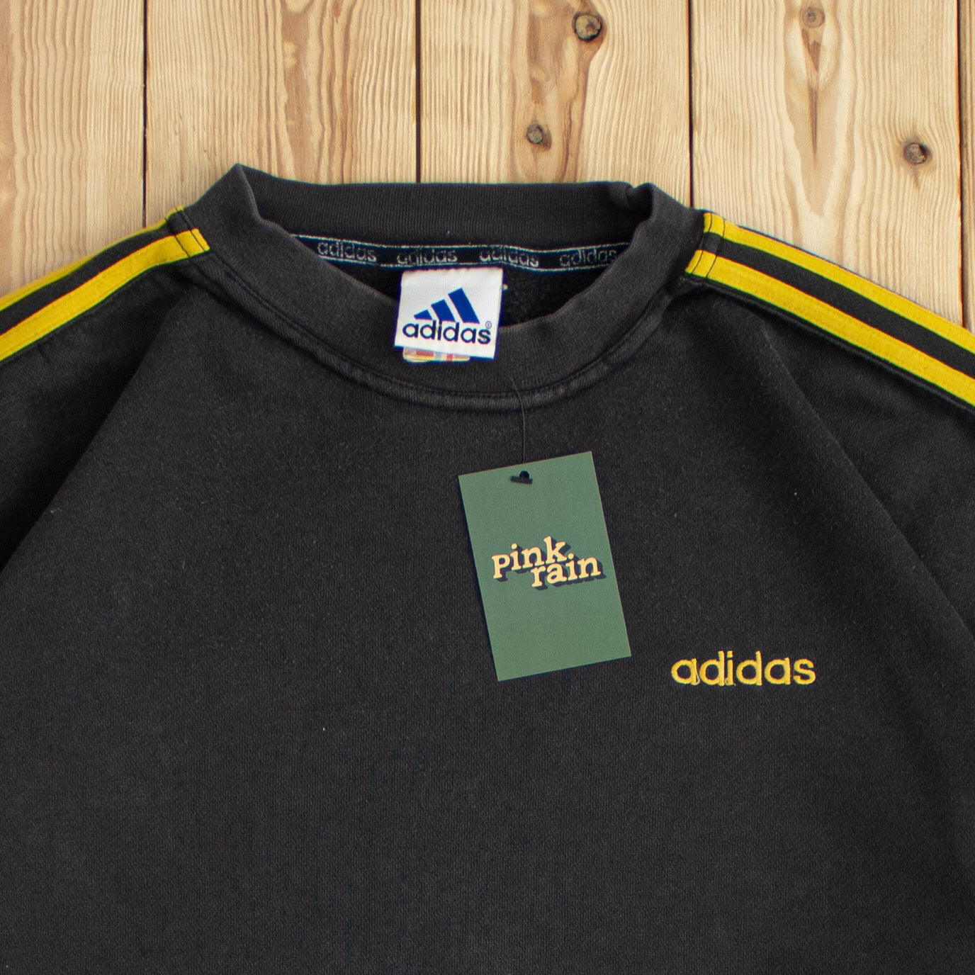(L) Vintage Adidas Essential Embroidered Sweatshirt