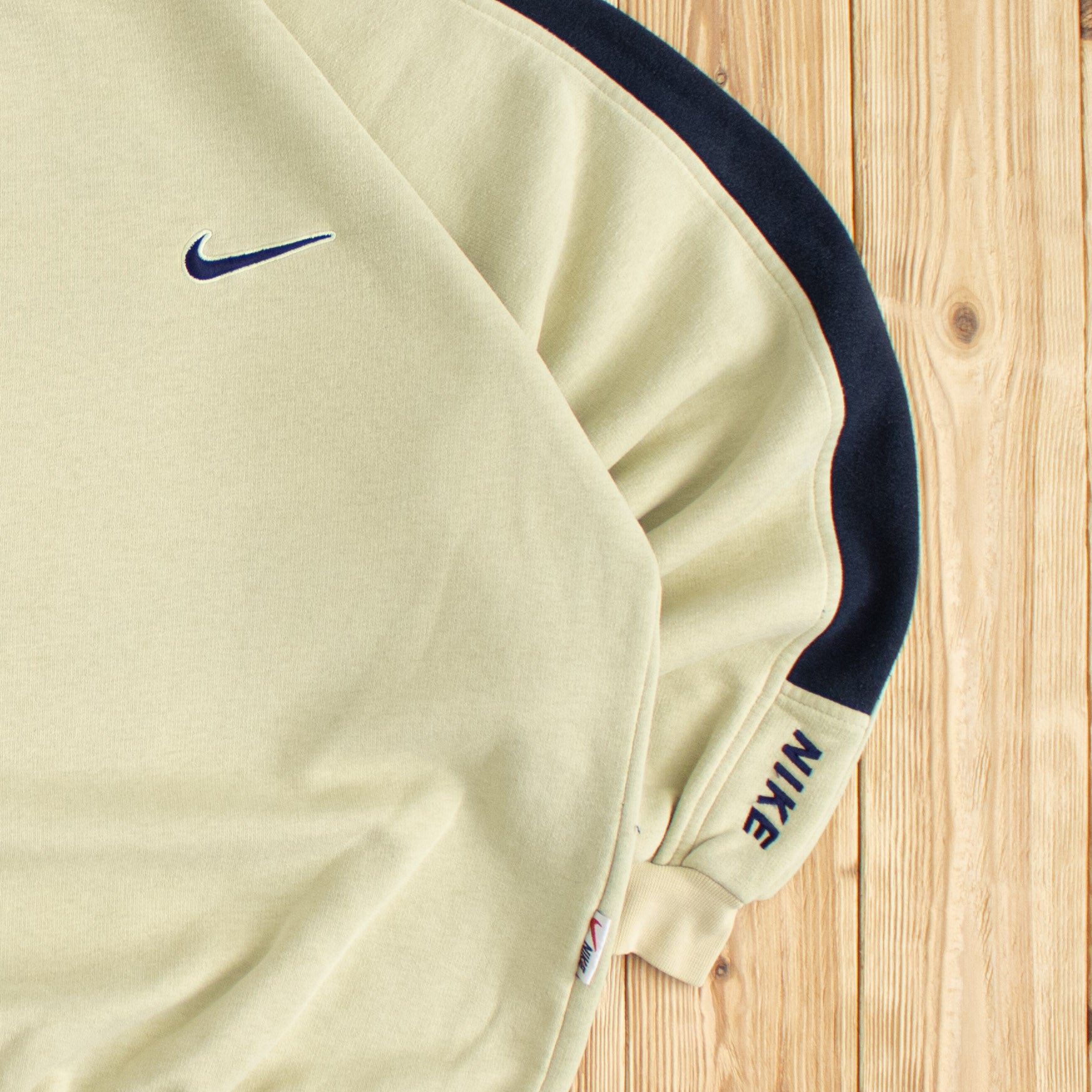 (XL) Vintage Nike Essential Embroidered Sweatshirt