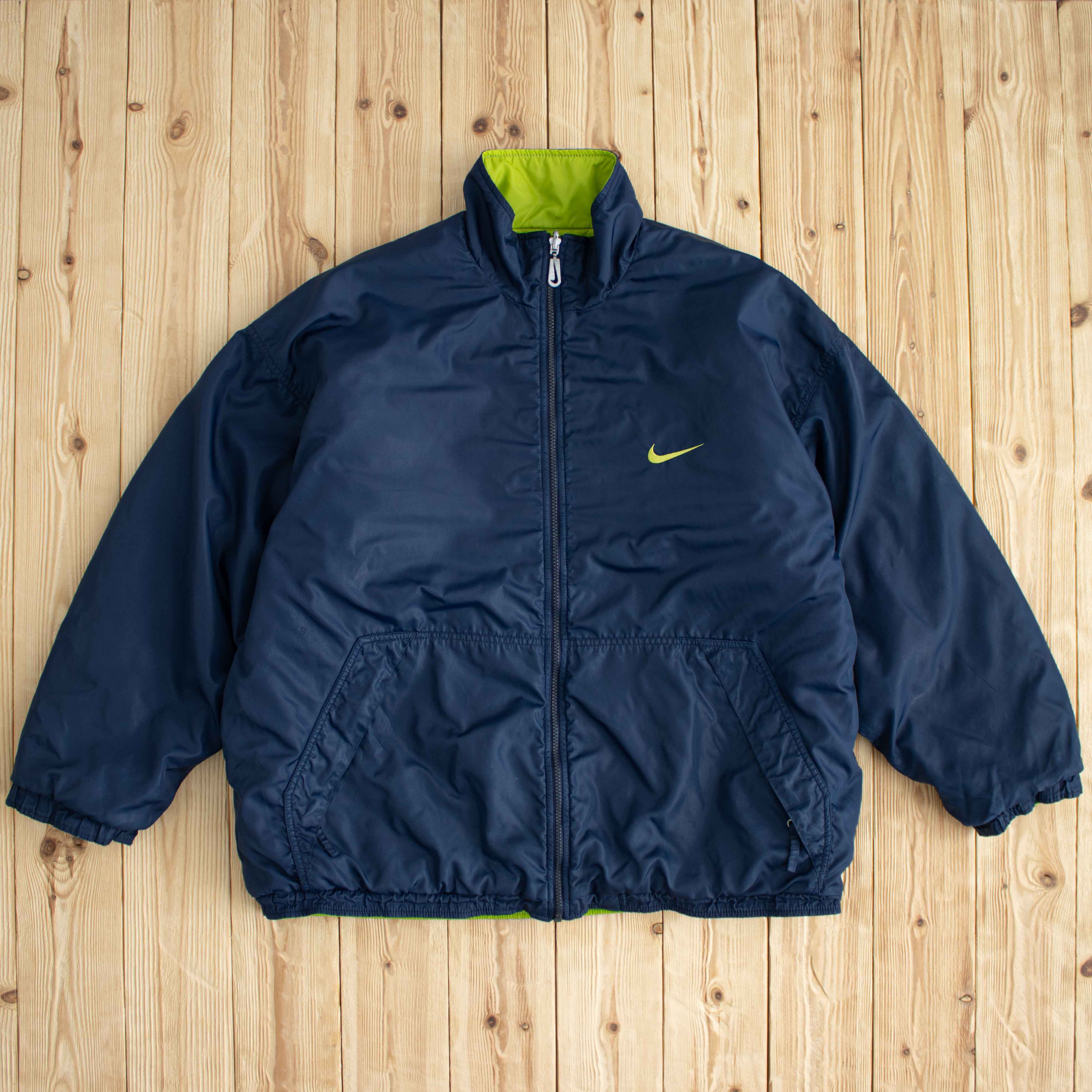 (L) Vintage Nike Swoosh Embroidered Puffer Jacket