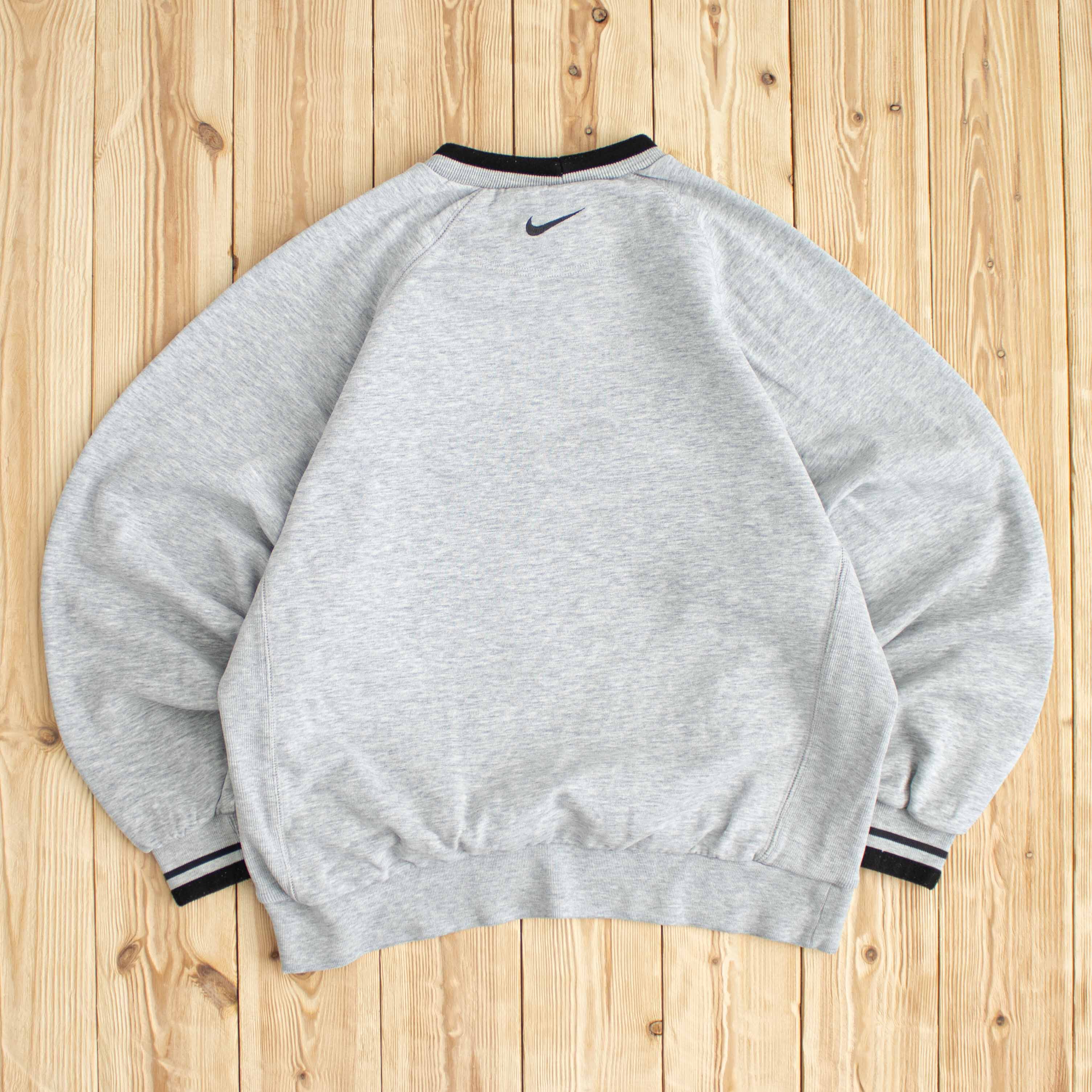 (M) Vintage Nike Swoosh Embroidered Sweatshirt