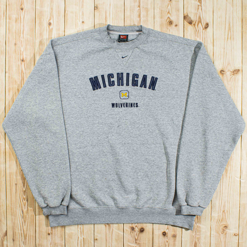 (XL) Vintage Nike Michigan Wolverines Embroidered Sweatshirt