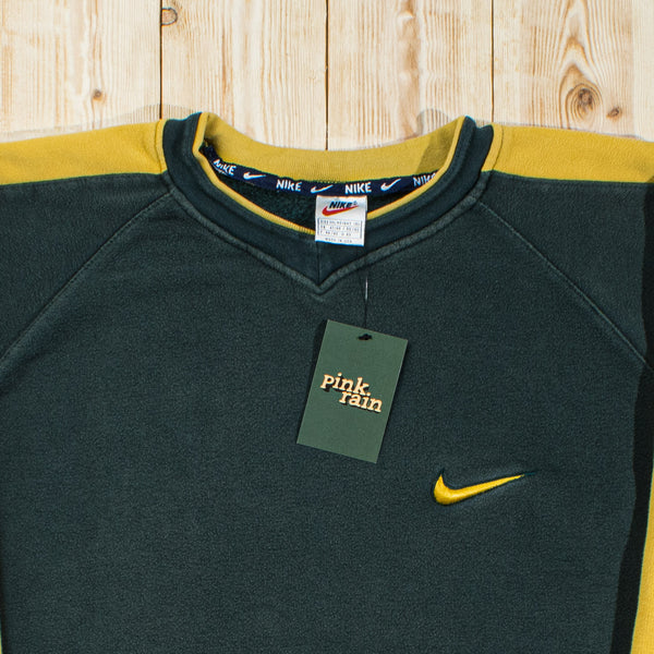 (L) Vintage Nike Essential Embroidered Sweatshirt