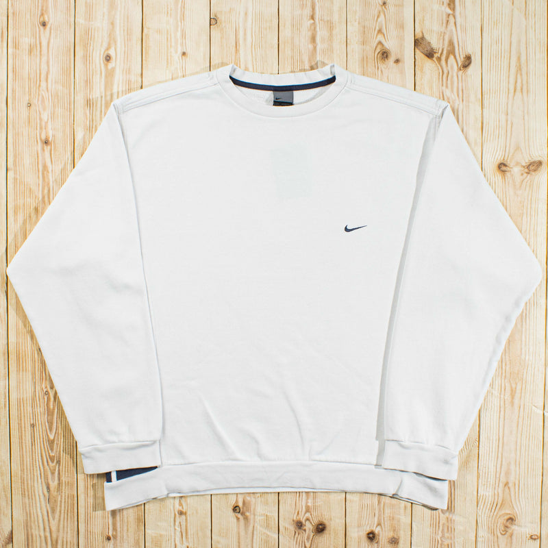 (L) Vintage Nike Essential Embroidered Sweatshirt