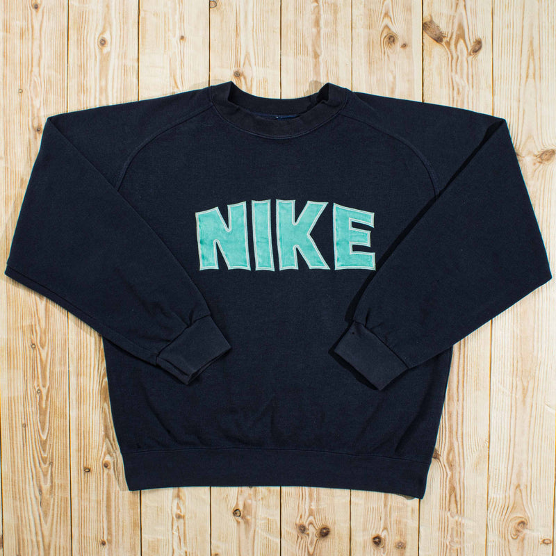 (M) Vintage Nike Spell Out Embroidered Sweatshirt