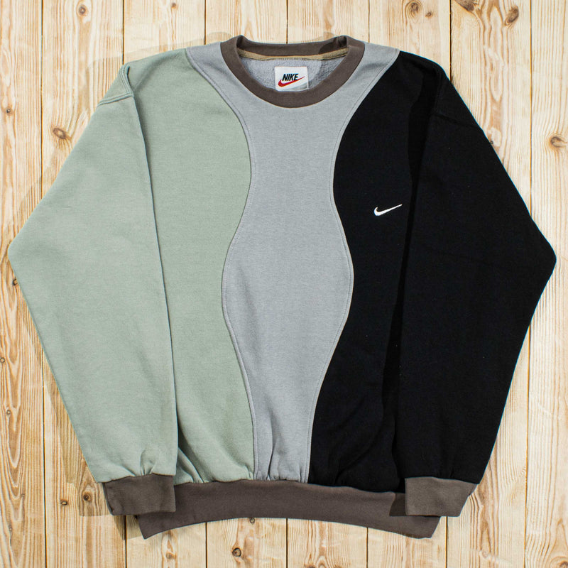 (M) Vintage Nike Reworked Sweatshirt