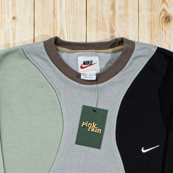 (M) Vintage Nike Reworked Sweatshirt