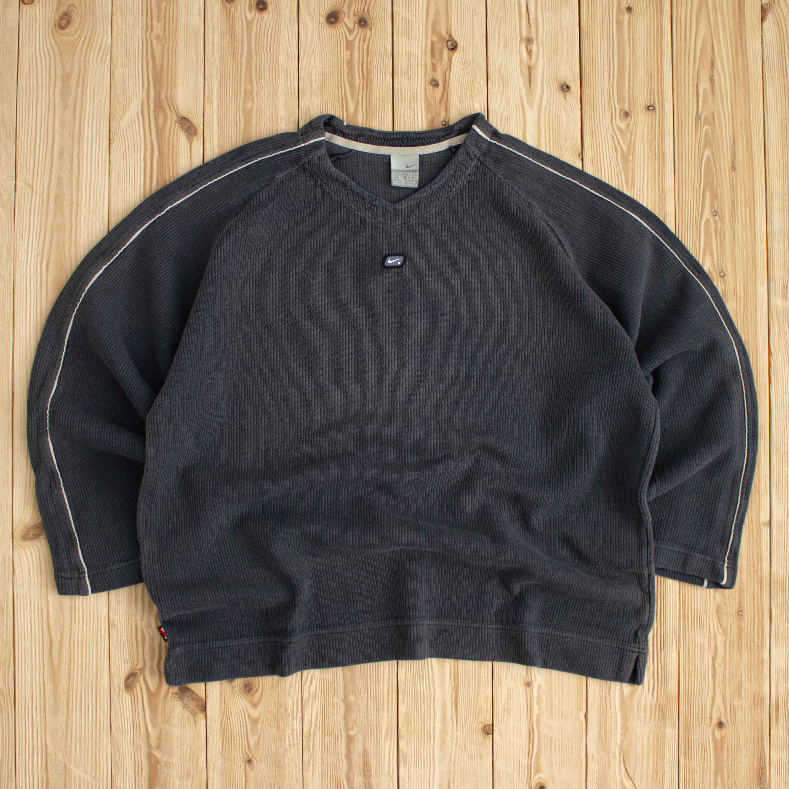 (M) Vintage Nike Center Logo Embroidered Sweatshirt