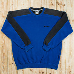 (M) Vintage Nike Essential Embroidered Sweatshirt