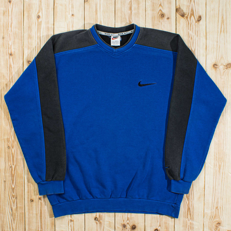 (M) Vintage Nike Essential Embroidered Sweatshirt