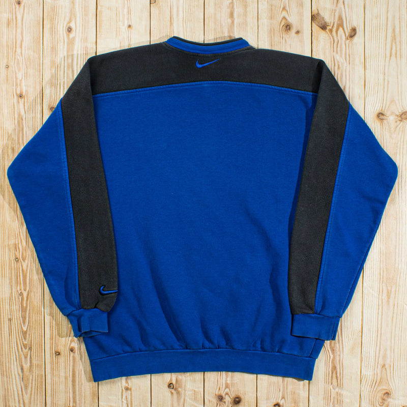 (M) Vintage Nike Essential Embroidered Sweatshirt