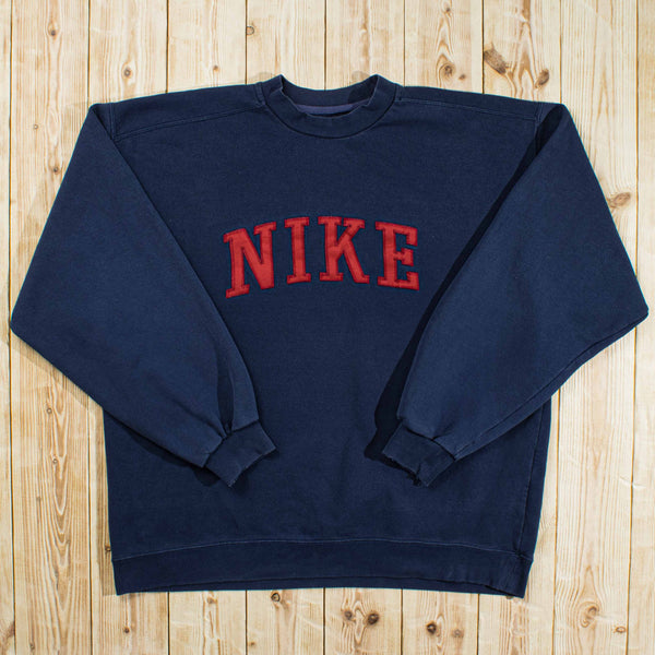 (L) Vintage Nike Spell Out Embroidered Sweatshirt