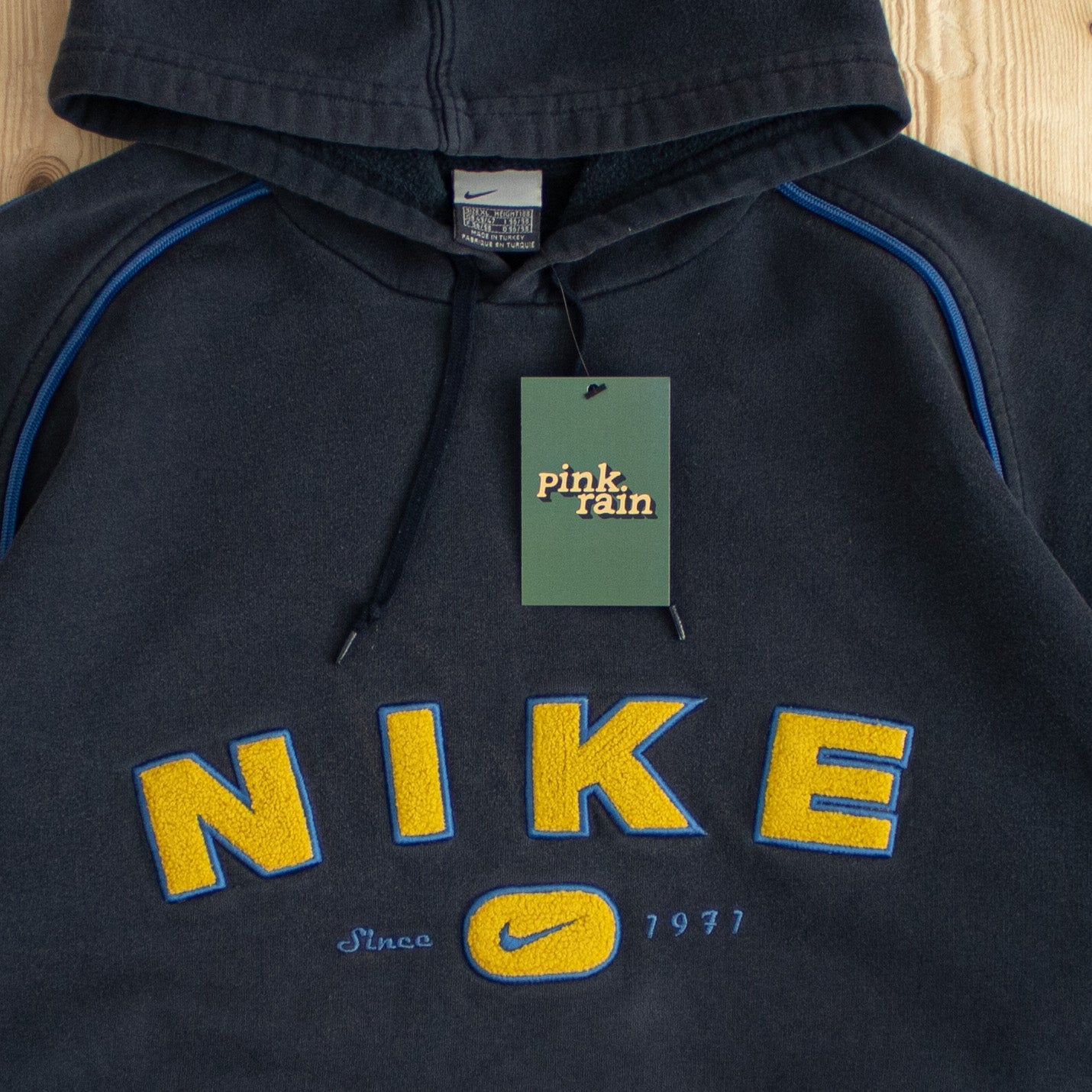 (L) Vintage Nike Spell Out Embroidered Hoodie