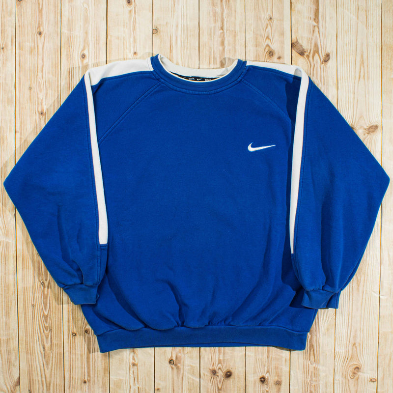 (L) Vintage Nike Essential Embroidered Sweatshirt