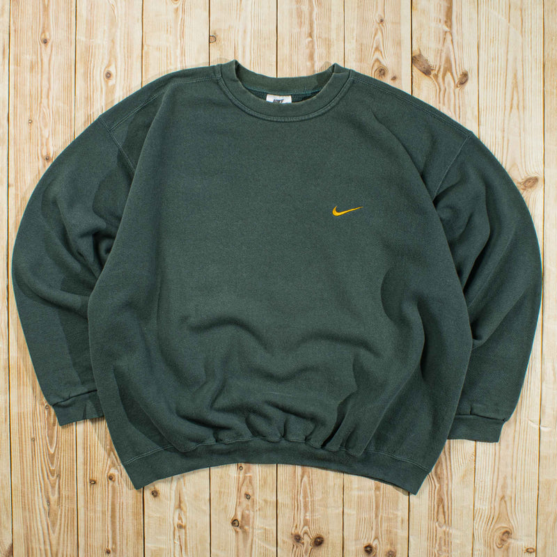 (L/XL) Vintage Nike Essential Embroidered Sweatshirt