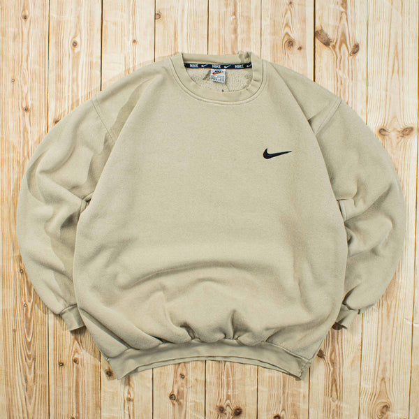 (L) Vintage Nike Essential Embroidered Sweatshirt