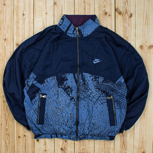 (M) Vintage Nike Essential Embroidered Jacket