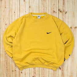 (M/L) Vintage Nike Essential Embroidered Sweatshirt