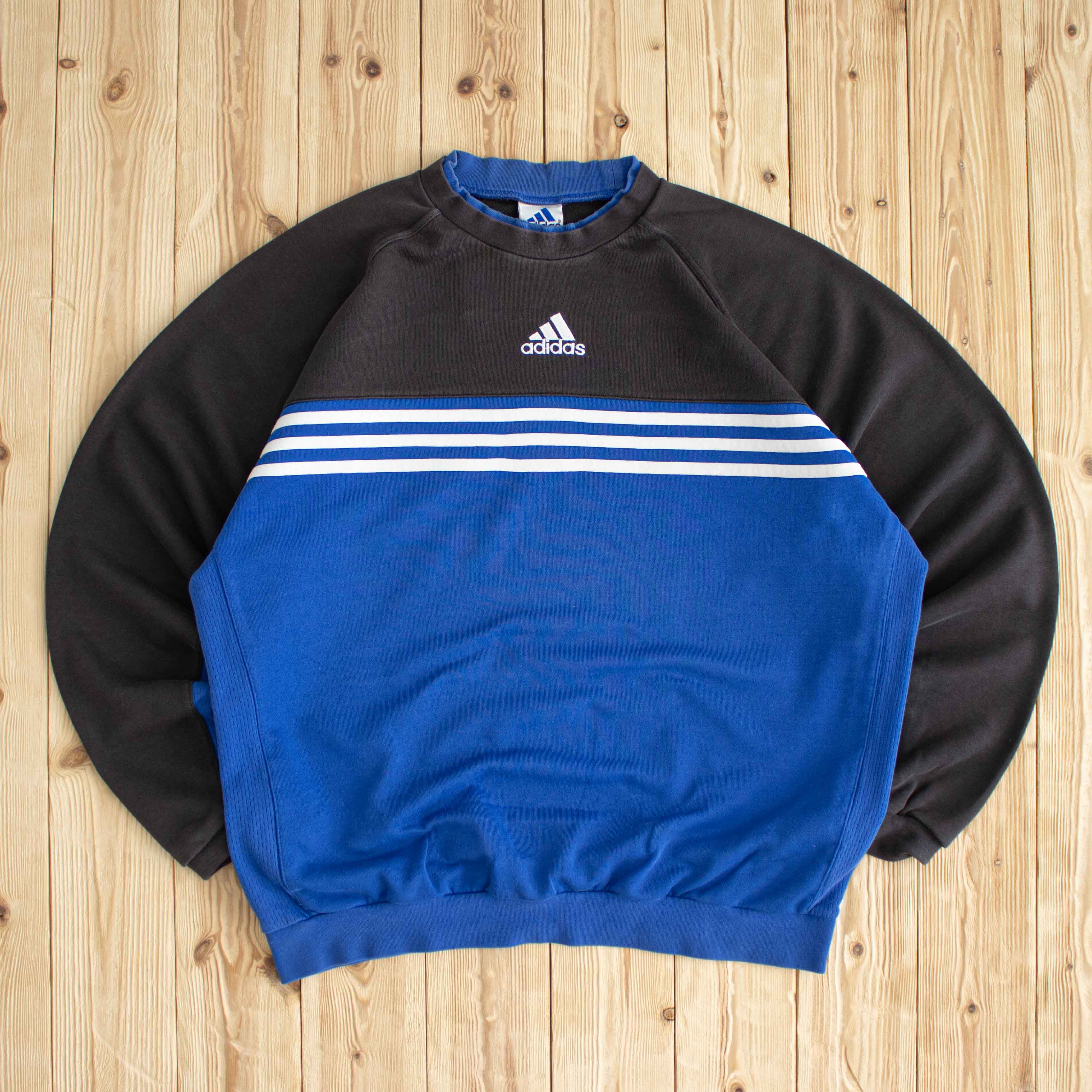 (L) Vintage Adidas Embroidered Sweatshirt